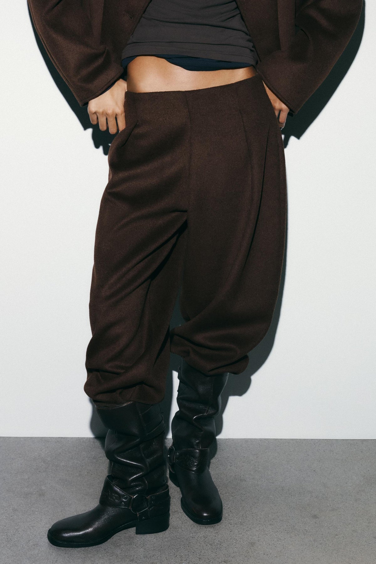 Wool Pleated Barrel Trousers