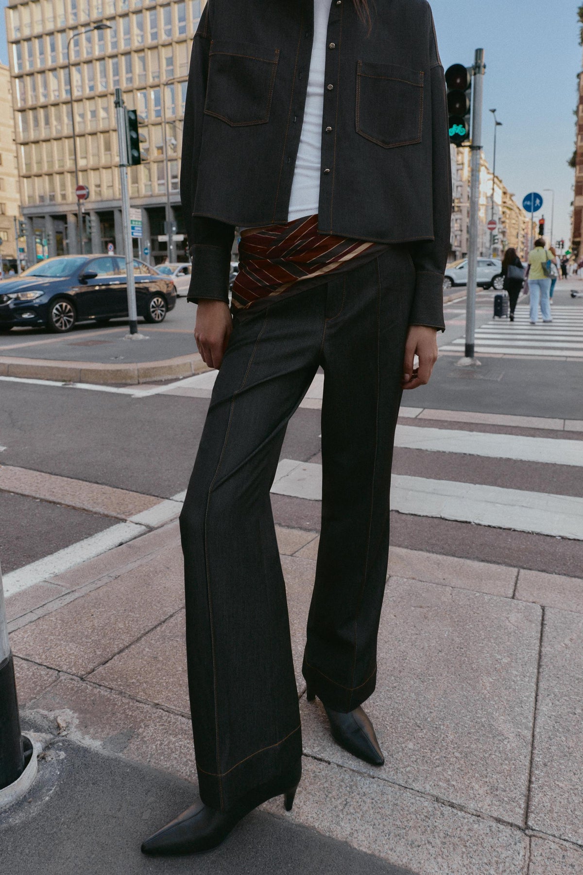 CONTRAST SEAM TROUSERS