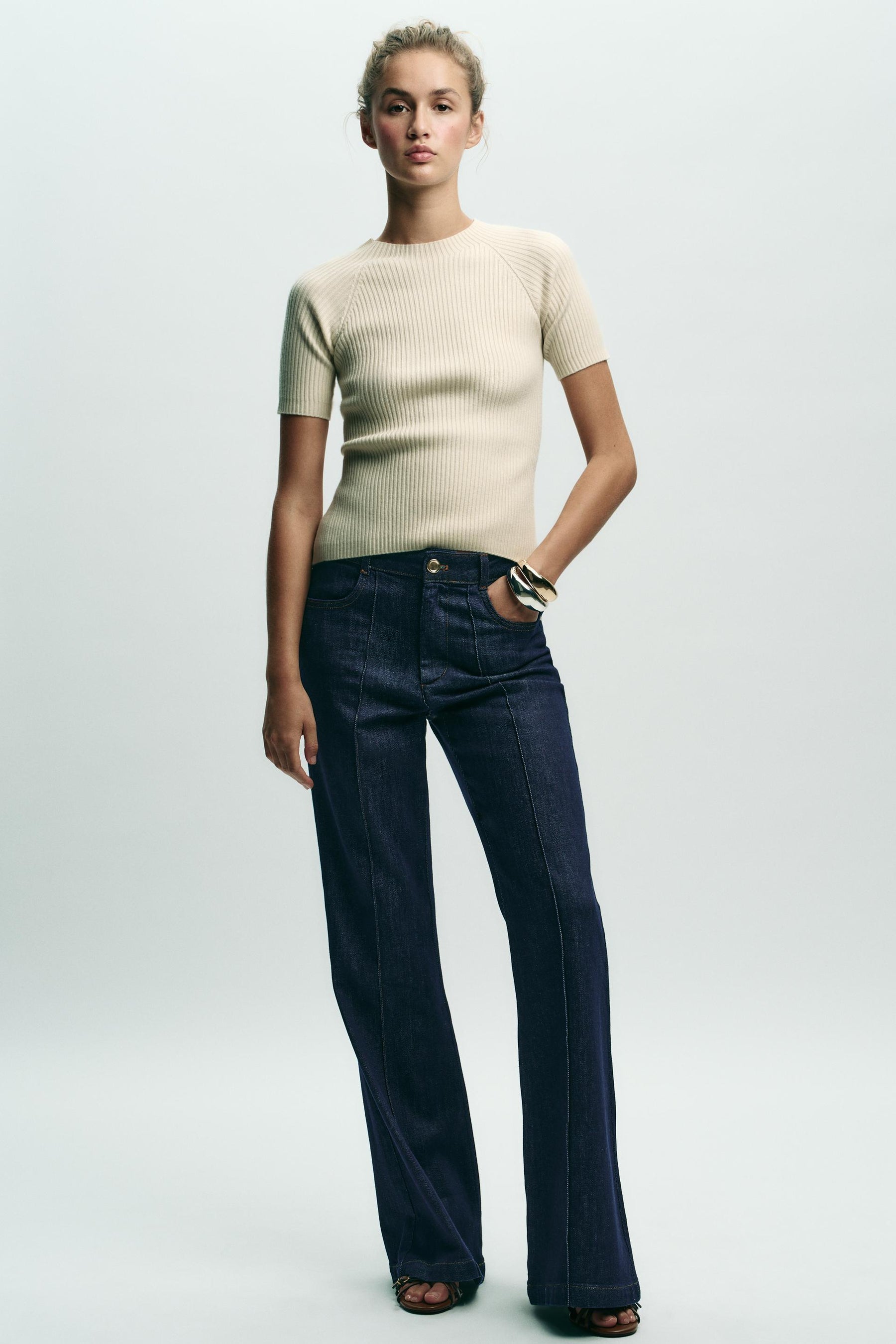 Knit jumper with bow