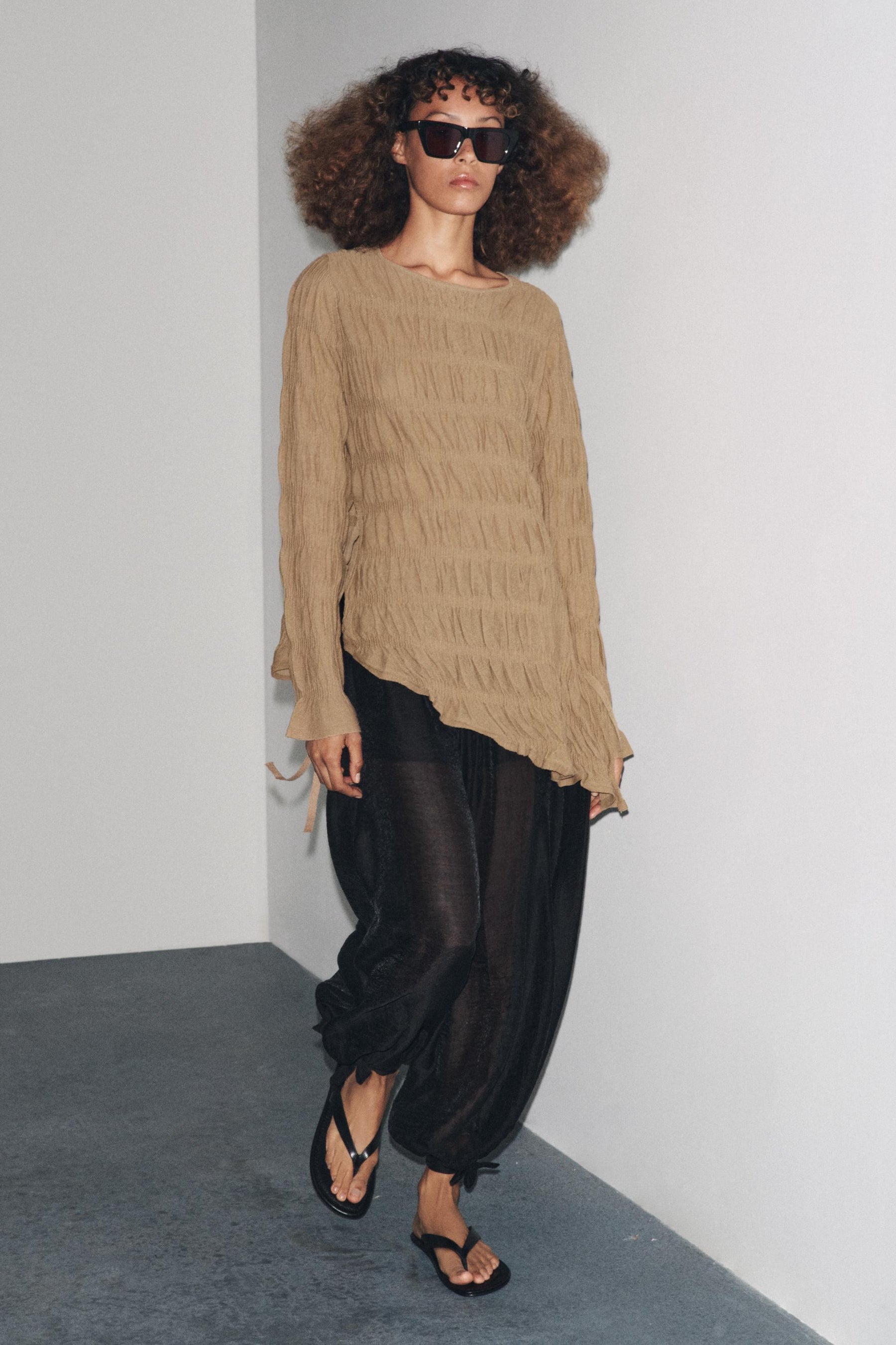 GATHERED KNIT TOP - Image 4