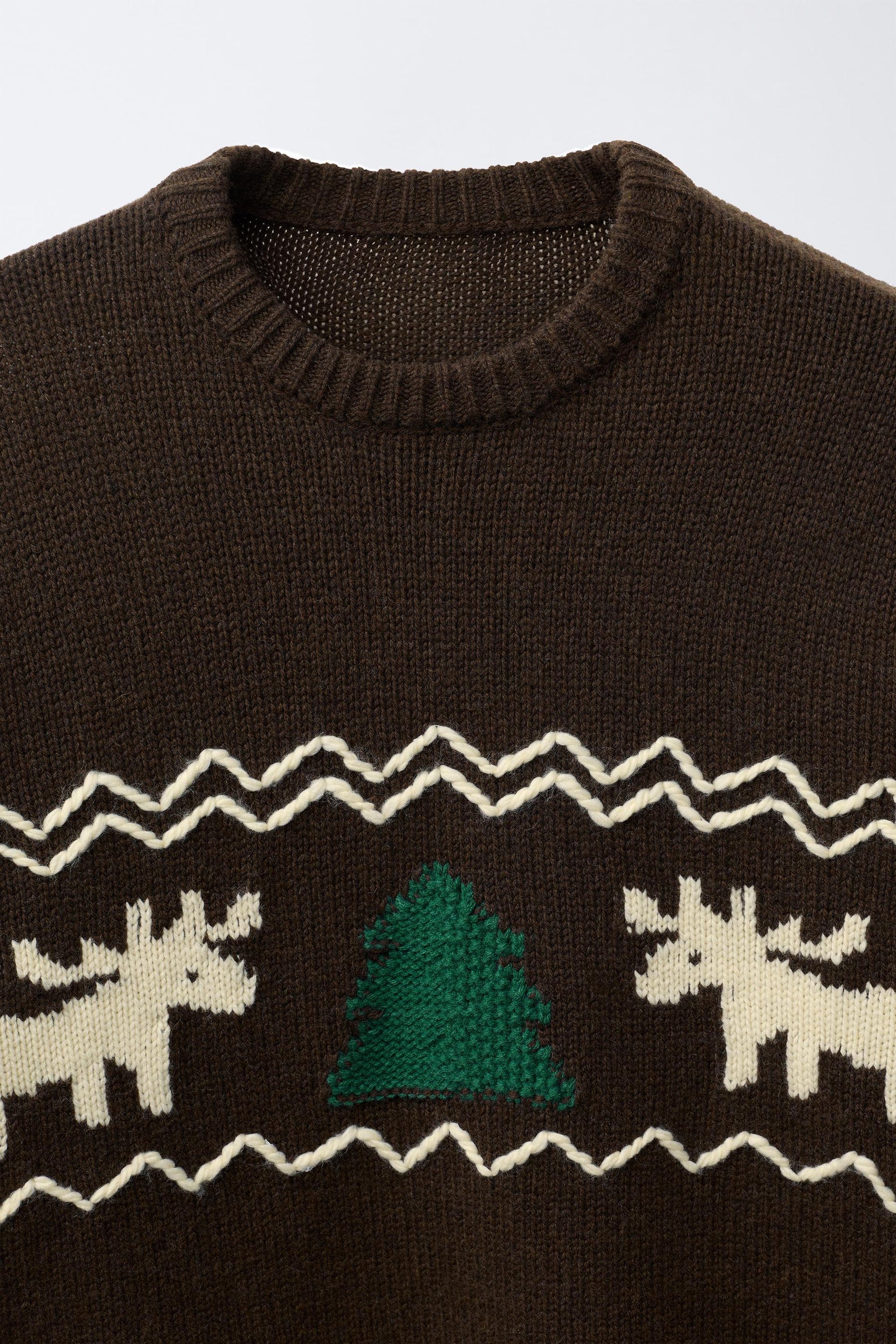KNIT JUMPER WITH EMBROIDERED REINDEER - Image 4