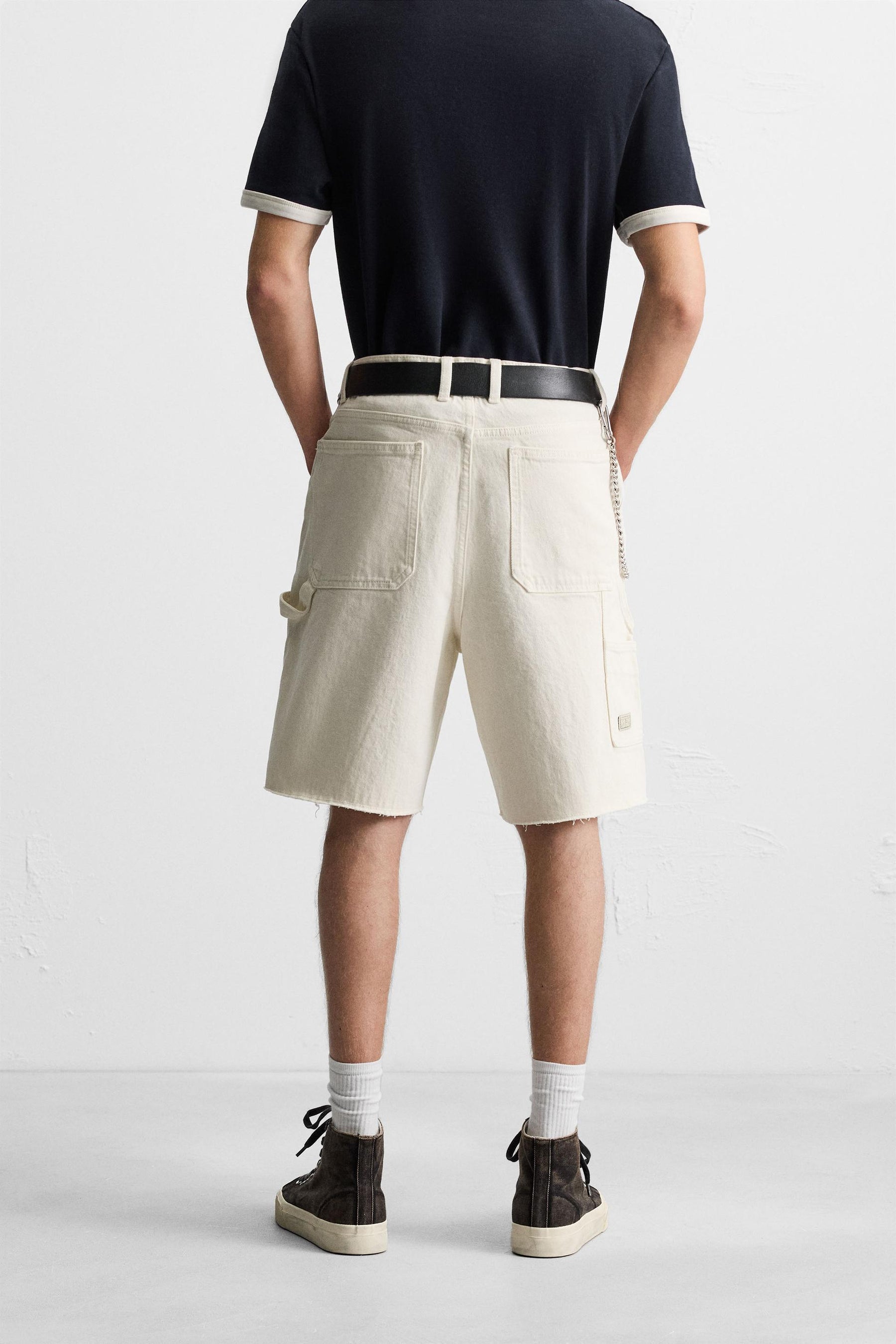 CARPENTER POCKET BERMUDA SHORTS - Image 3
