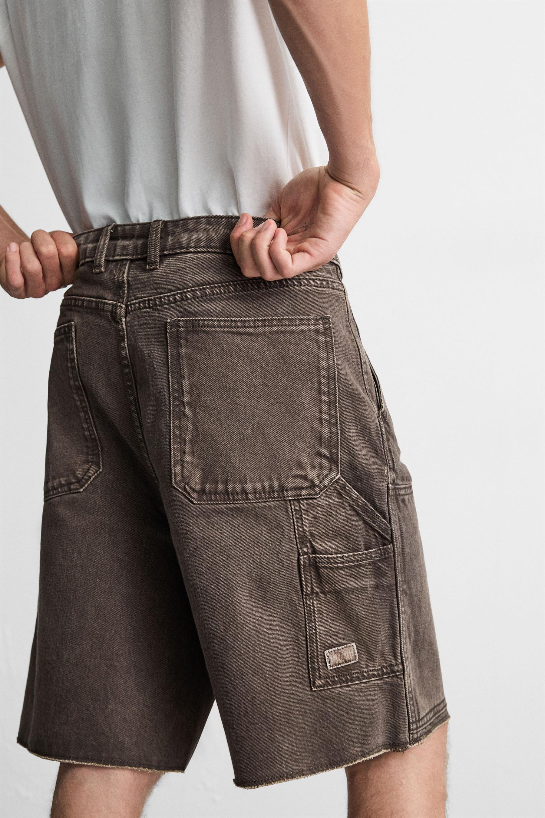 CARPENTER POCKET BERMUDA SHORTS - Image 5