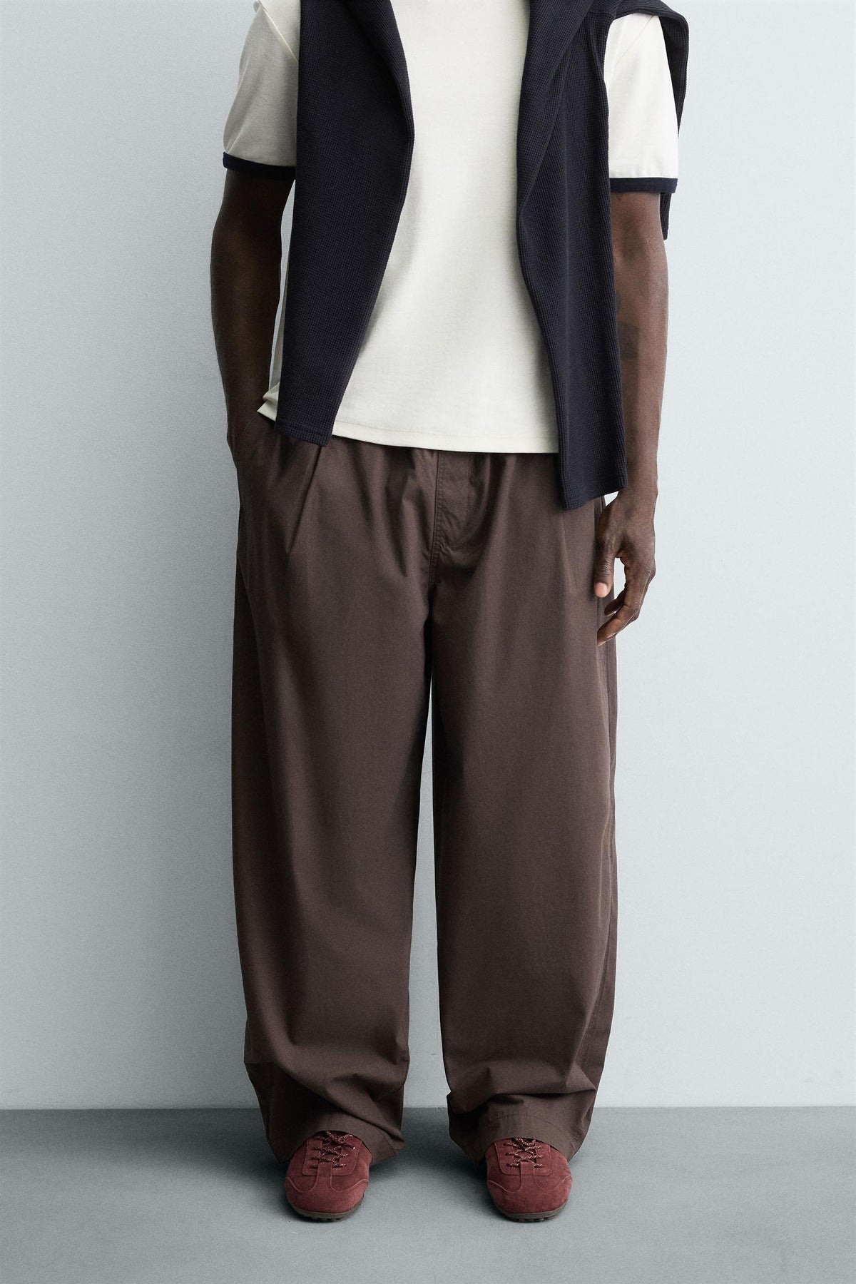 BALLOON FIT PLEATED TROUSERS - Image 2