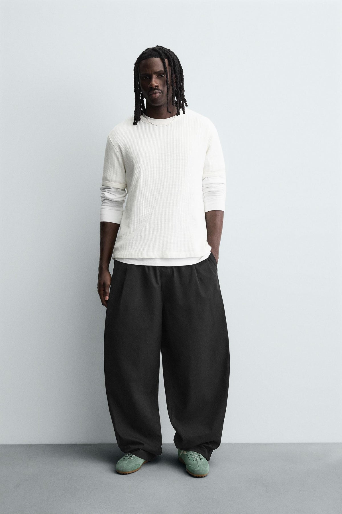 BALLOON FIT PLEATED TROUSERS - Image 1