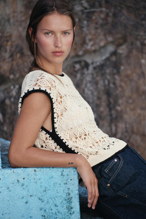 POINTELLE KNIT VEST - Image 3