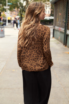 FINE KNIT ANIMAL PRINT JUMPER - Image 3