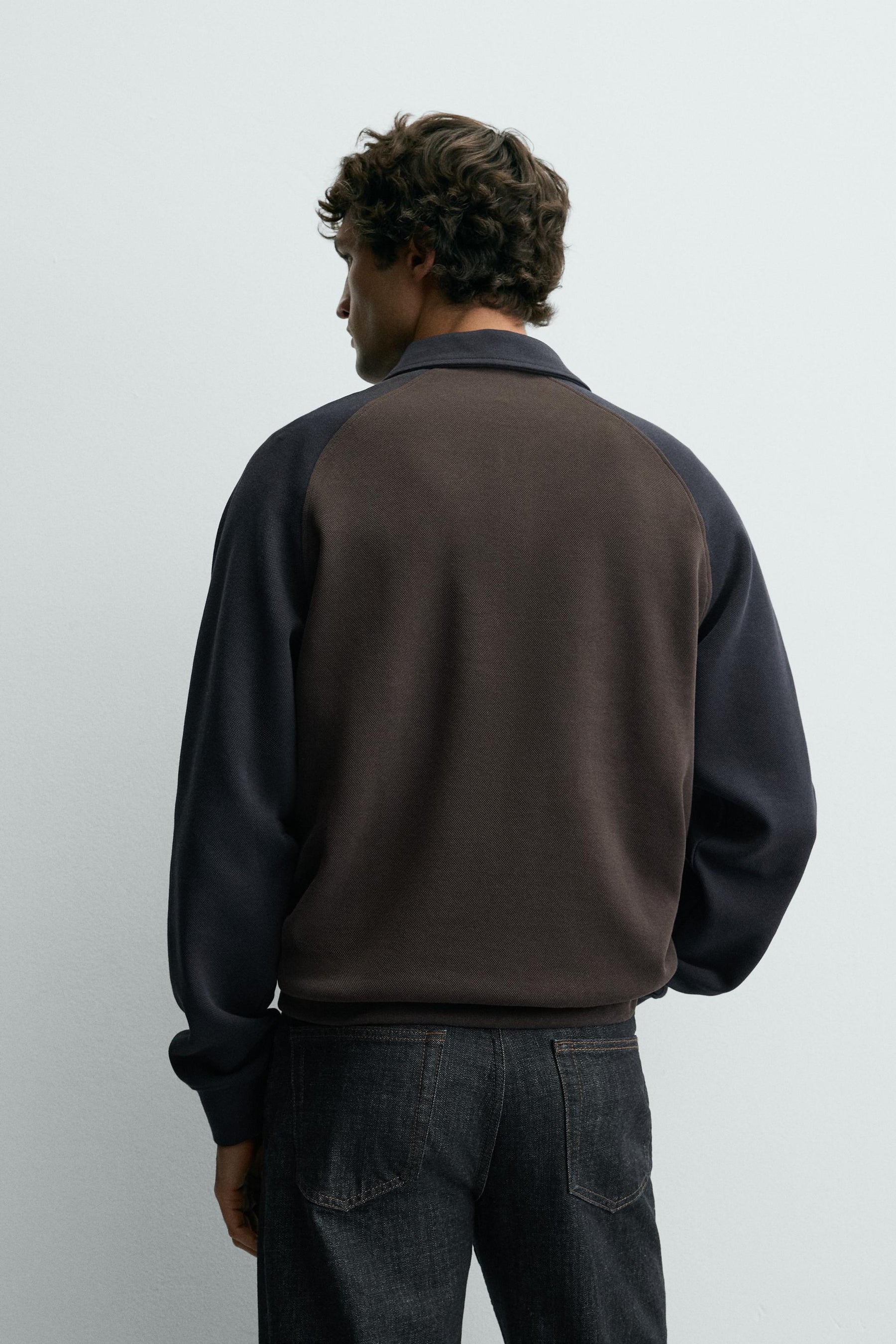 COLOUR BLOCK RAGLAN SLEEVE POLO SHIRT - Image 3