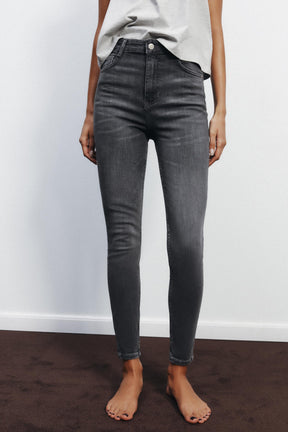 High-Waist Sculpt Jeans