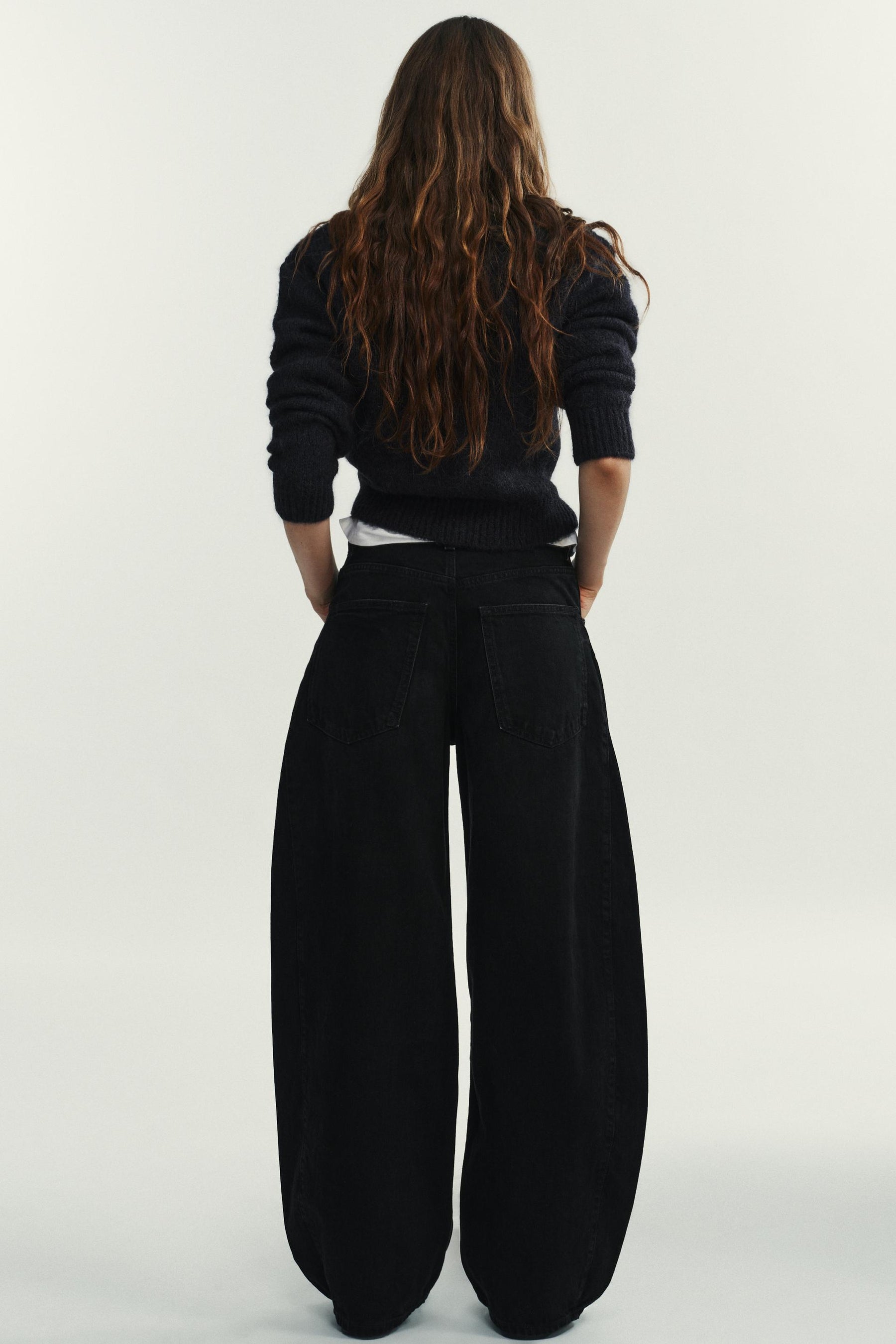 OVERSIZE MID-WAIST JEANS