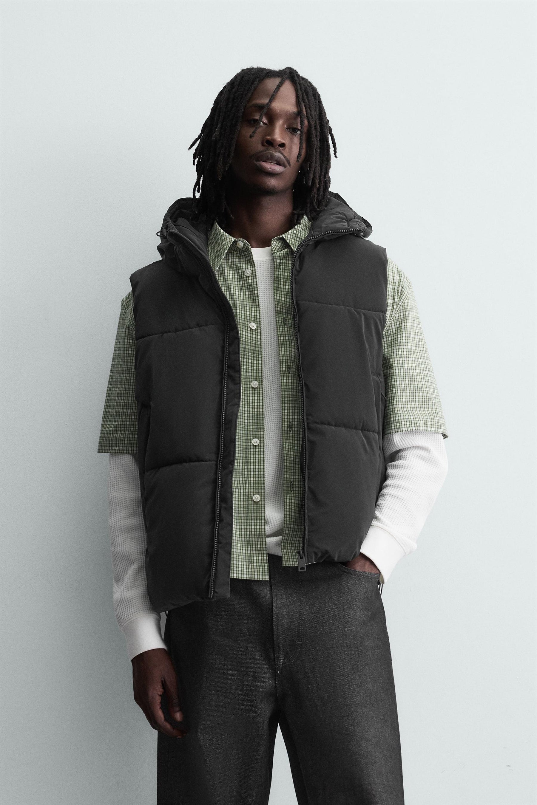 RUBBERISED PUFFER GILET - Image 2