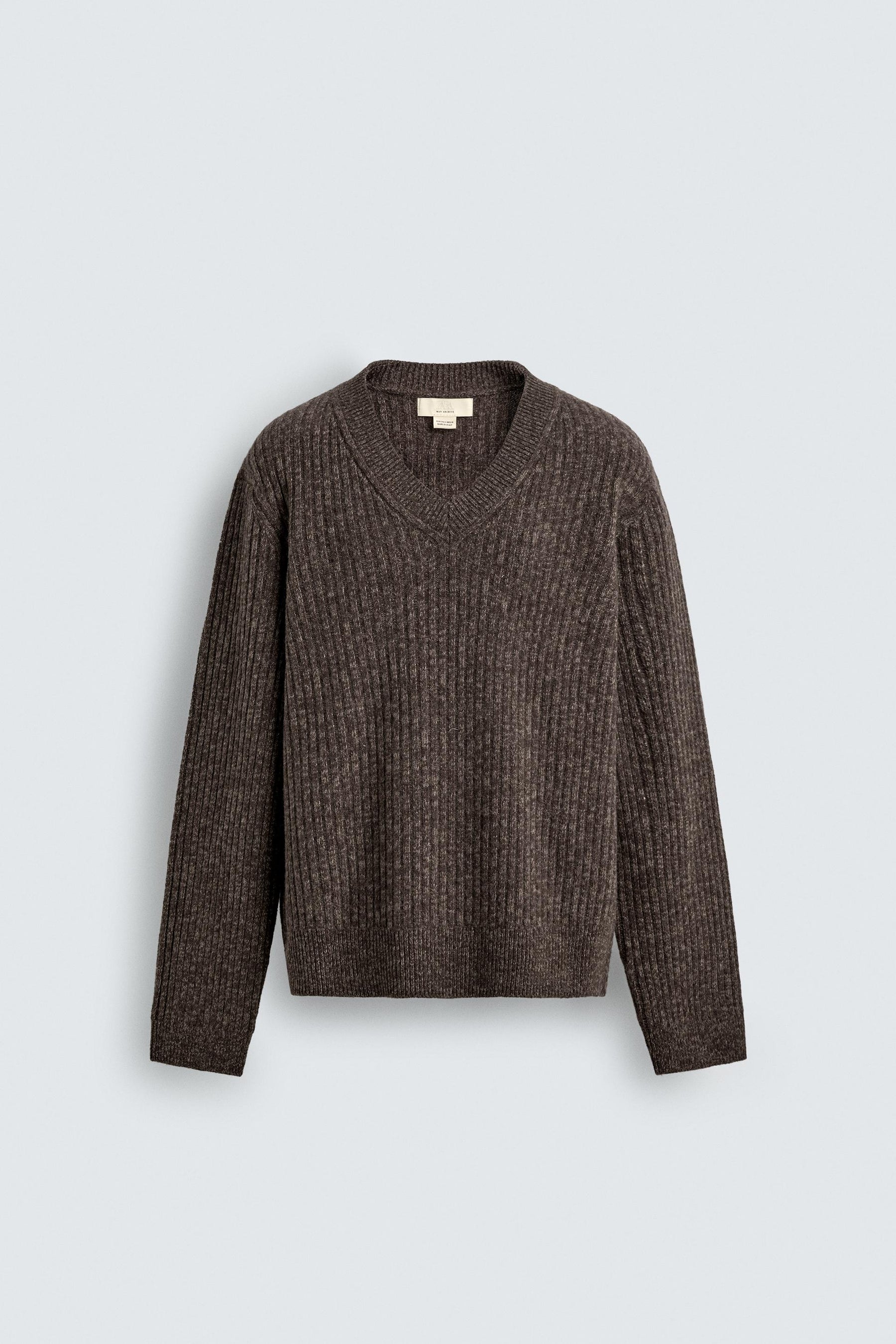 LIMITED EDITION RIBBED V-NECK JUMPER - Image 7
