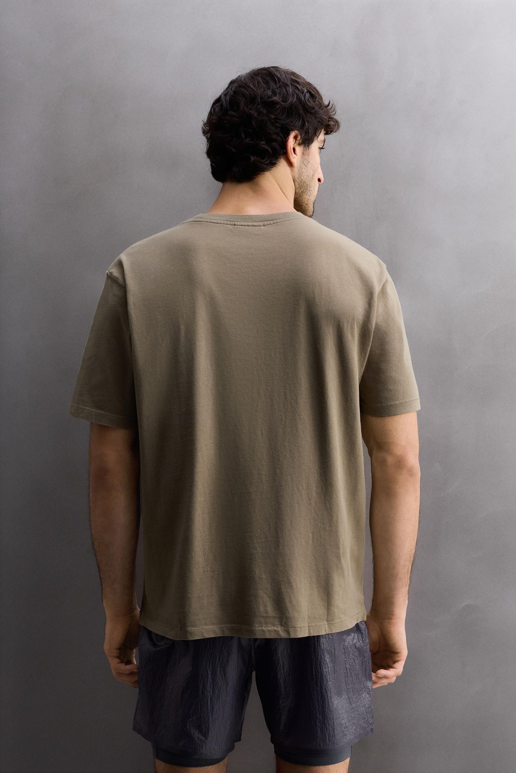 GRAPHIC PRINT T-SHIRT - Image 3