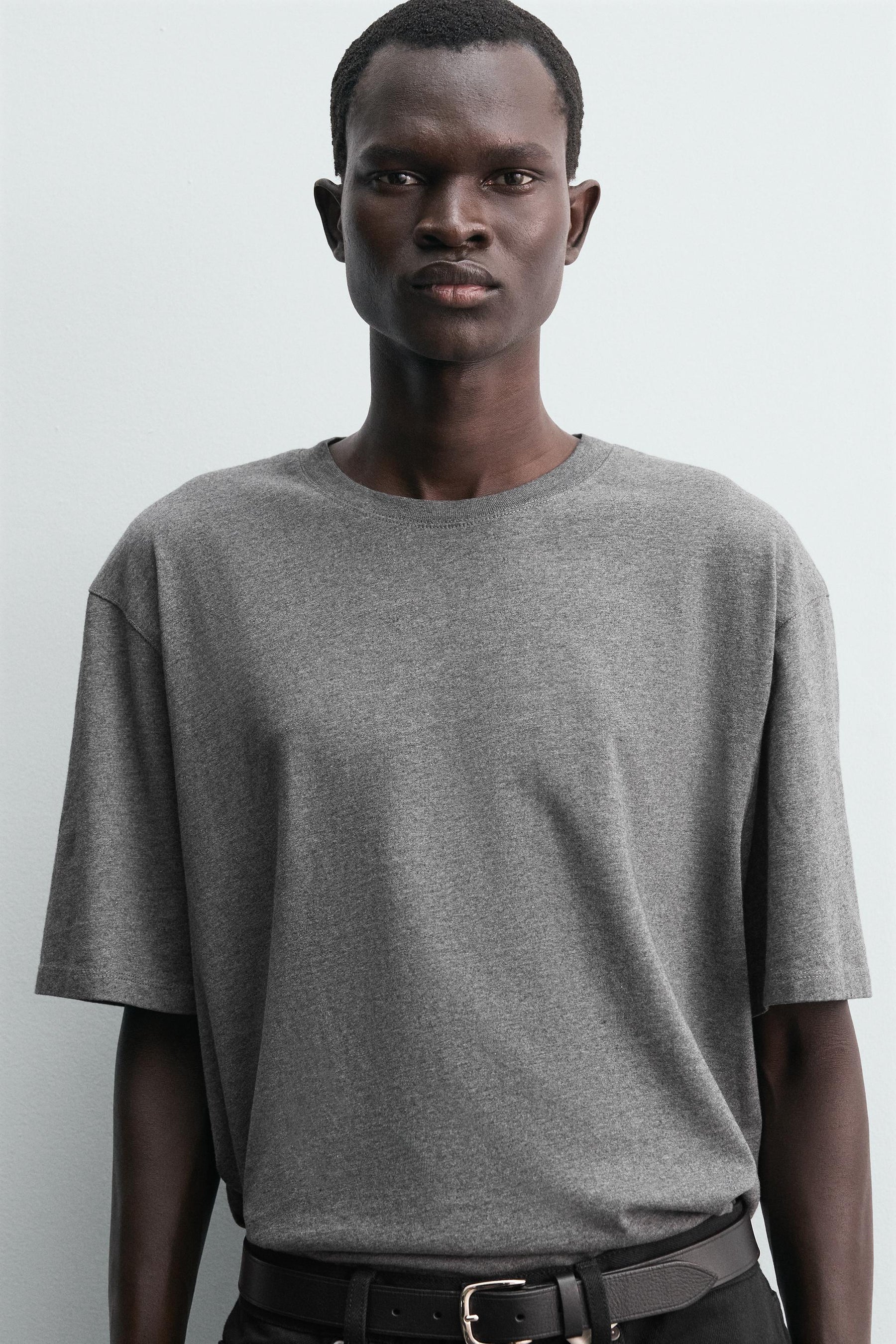 HEAVYWEIGHT SHORT SLEEVE T-SHIRT - Image 5