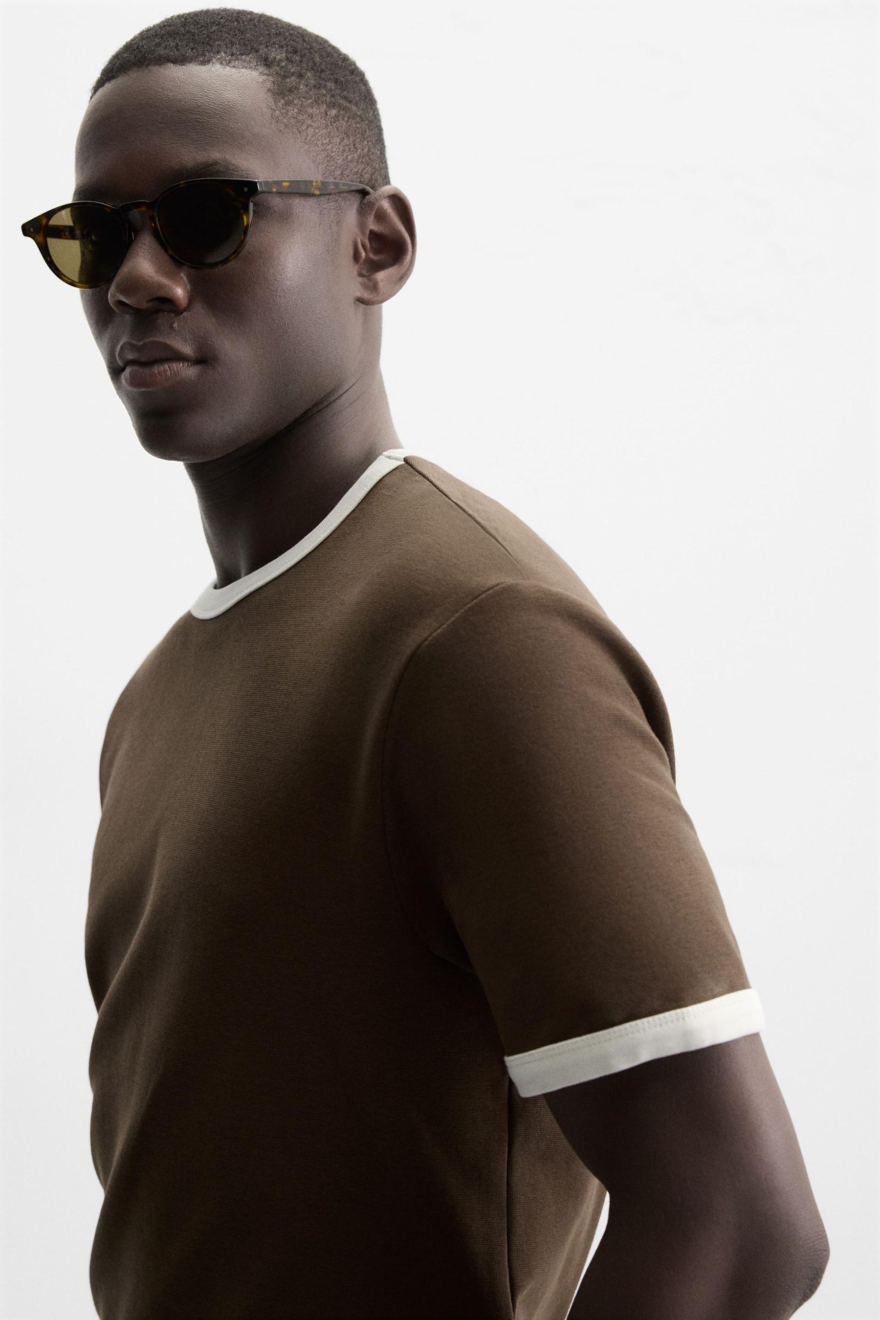 BASIC CONTRAST RIB T-SHIRT - Image 5