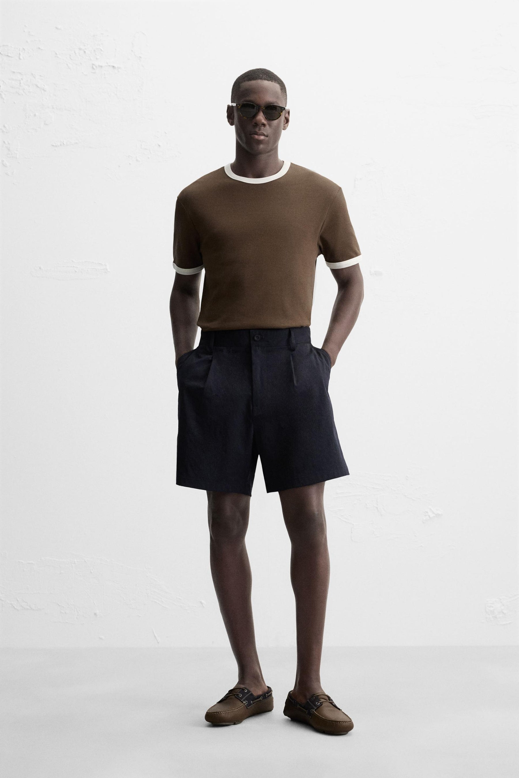 BASIC CONTRAST RIB T-SHIRT - Image 1