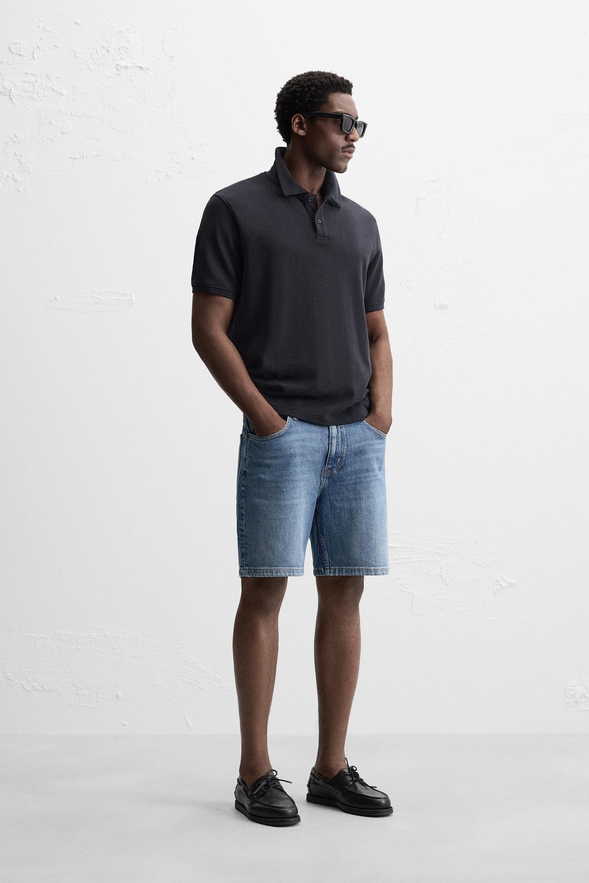 REGULAR FIT DENIM BERMUDA SHORTS - Image 1