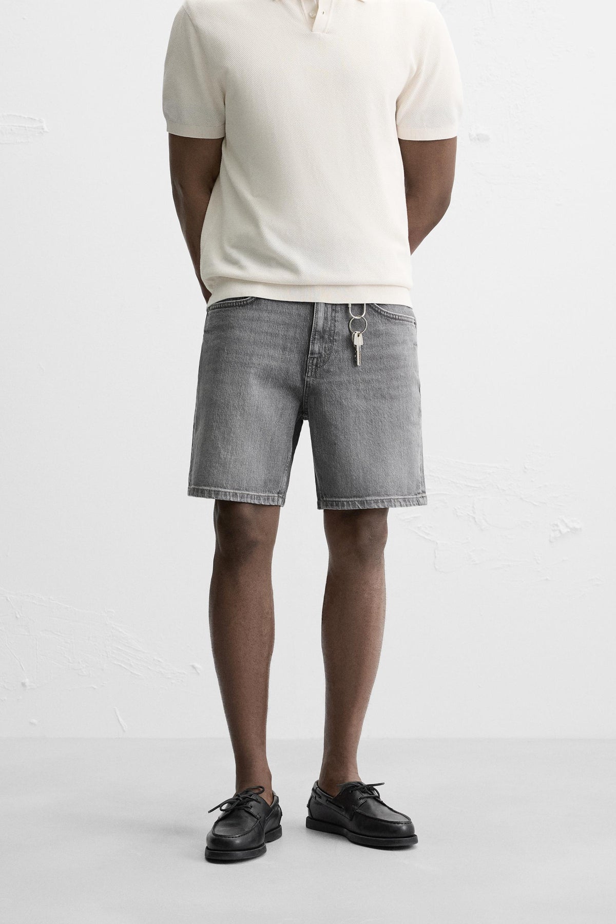 REGULAR FIT DENIM BERMUDA SHORTS - Image 2
