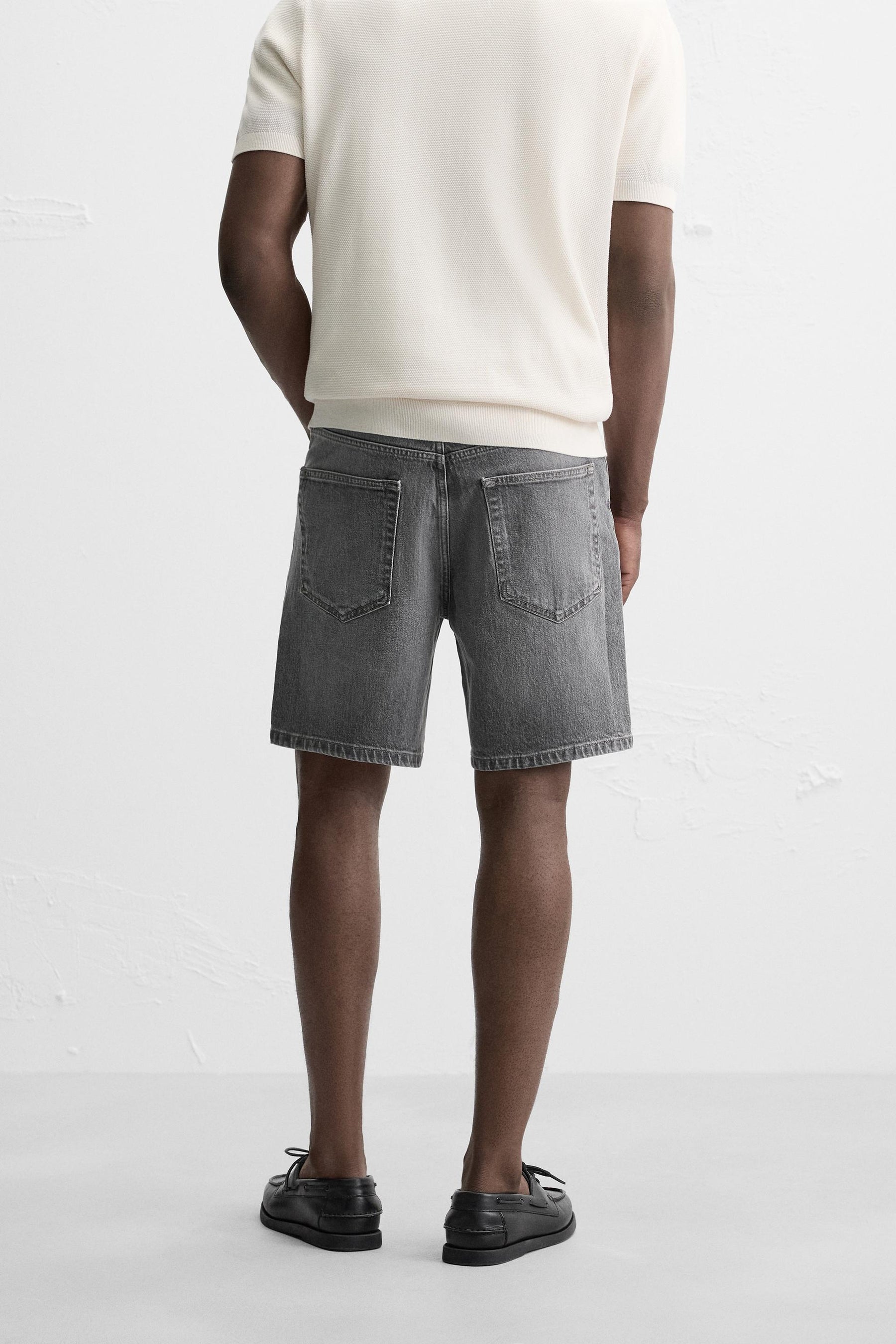 REGULAR FIT DENIM BERMUDA SHORTS - Image 3