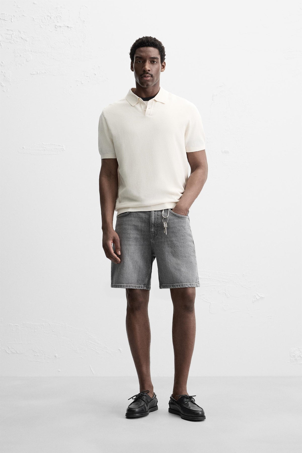 REGULAR FIT DENIM BERMUDA SHORTS - Image 1