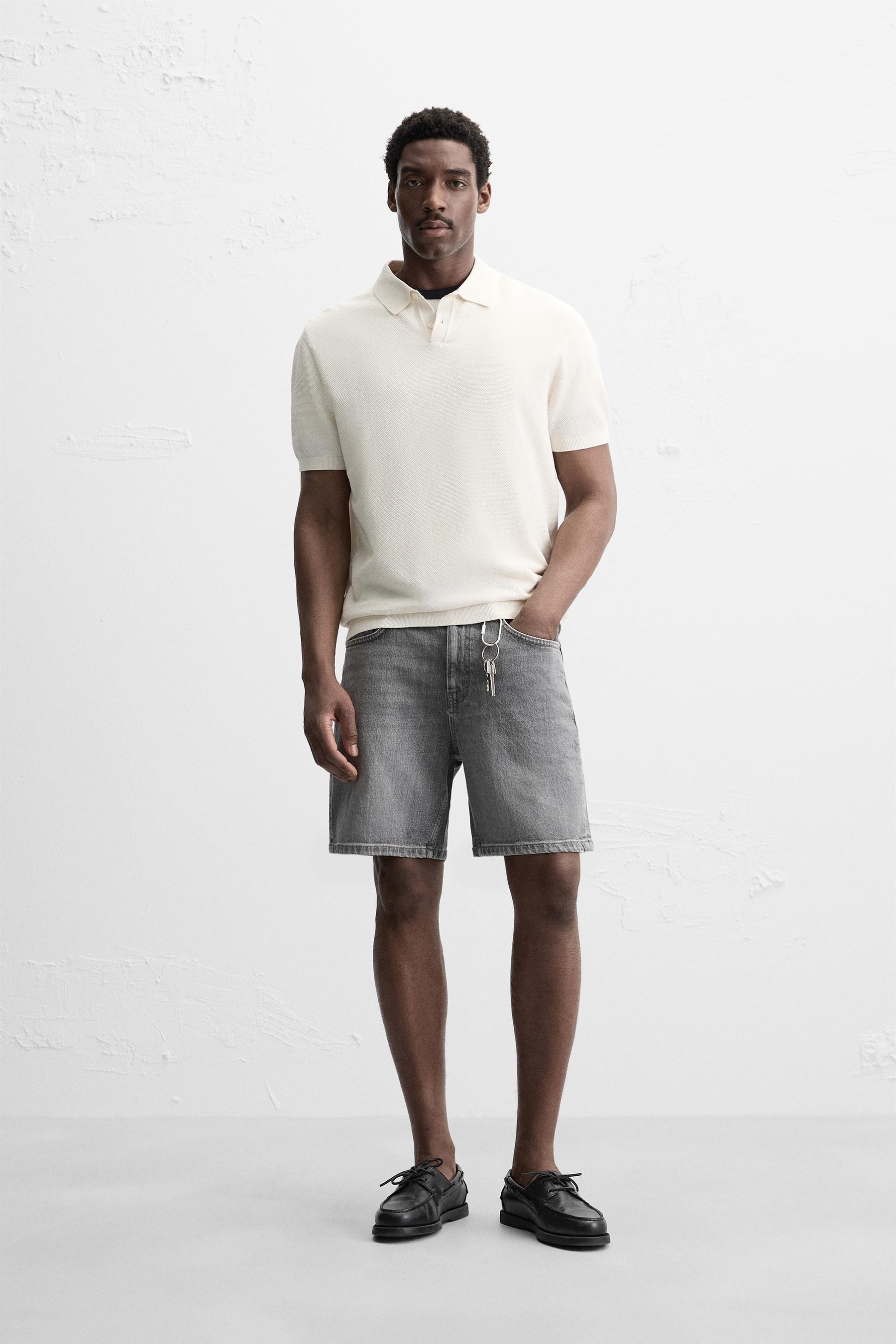 REGULAR FIT DENIM BERMUDA SHORTS - Image 1