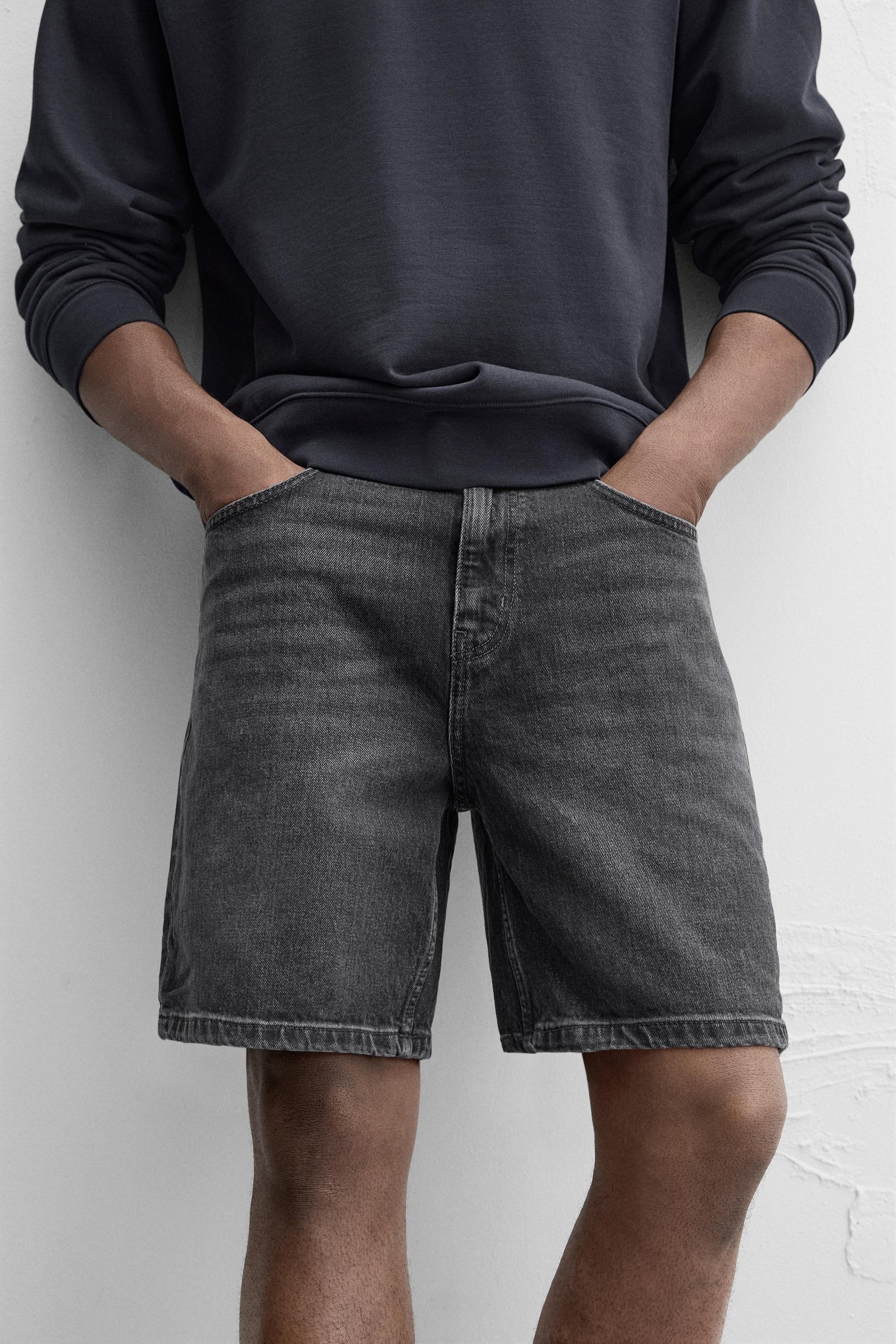 REGULAR FIT DENIM BERMUDA SHORTS - Image 5