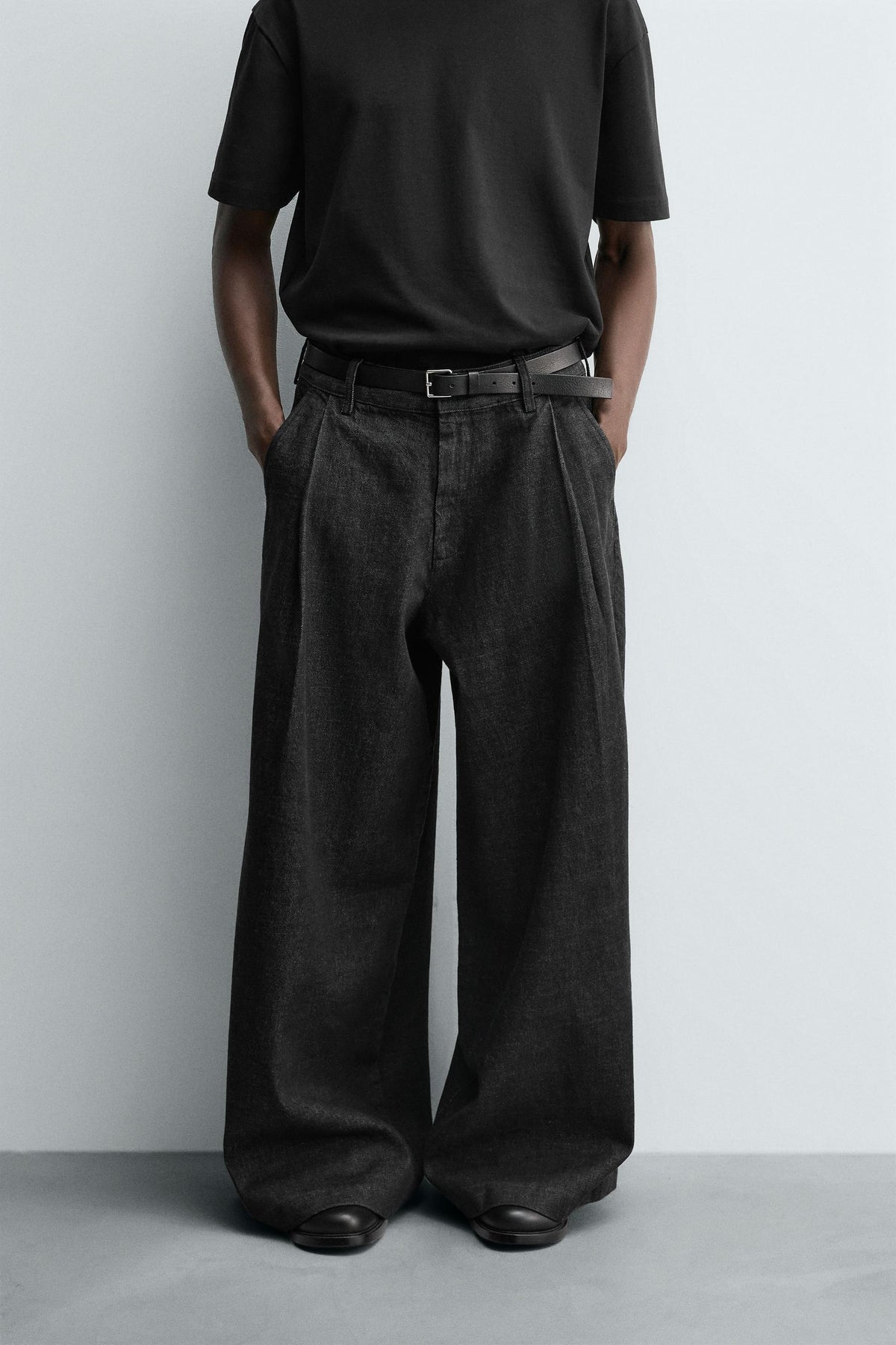 FLARE FIT JEANS - Image 2