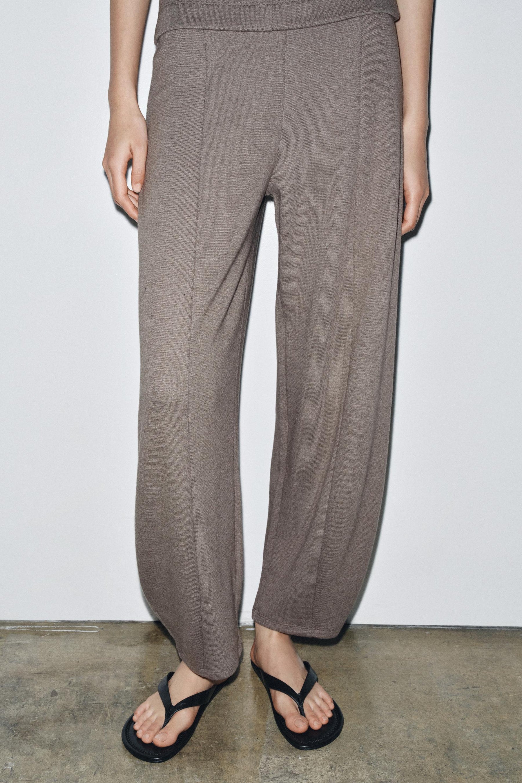 WIDE-LEG TROUSERS