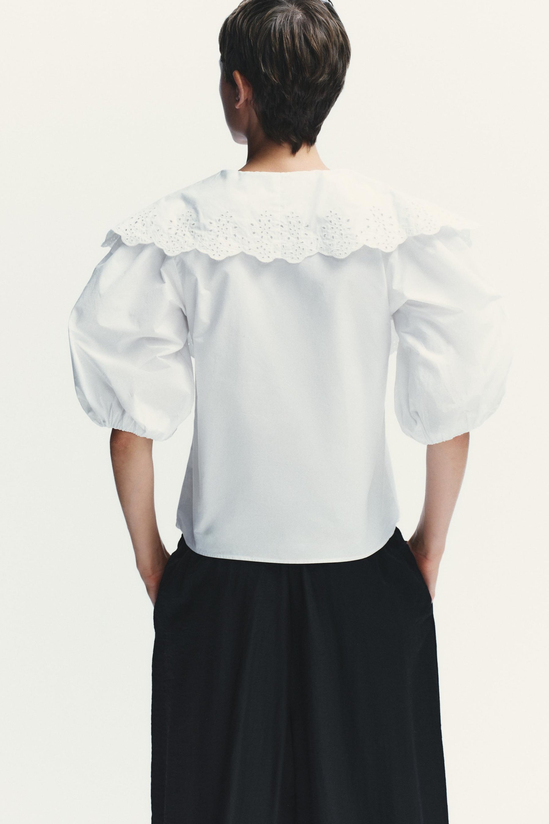 PETER PAN COLLAR SHIRT