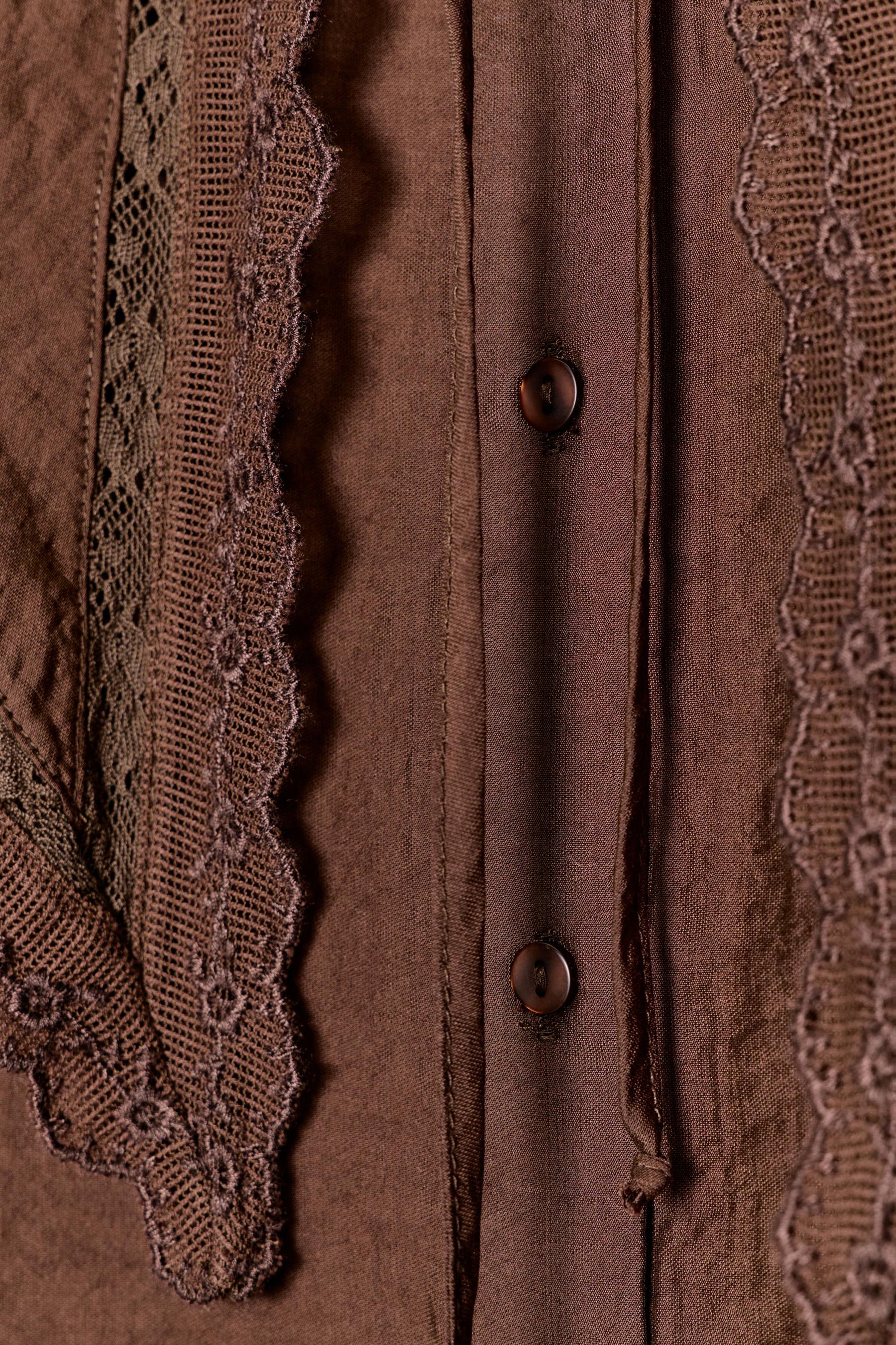 Flowing Shirt with Collar