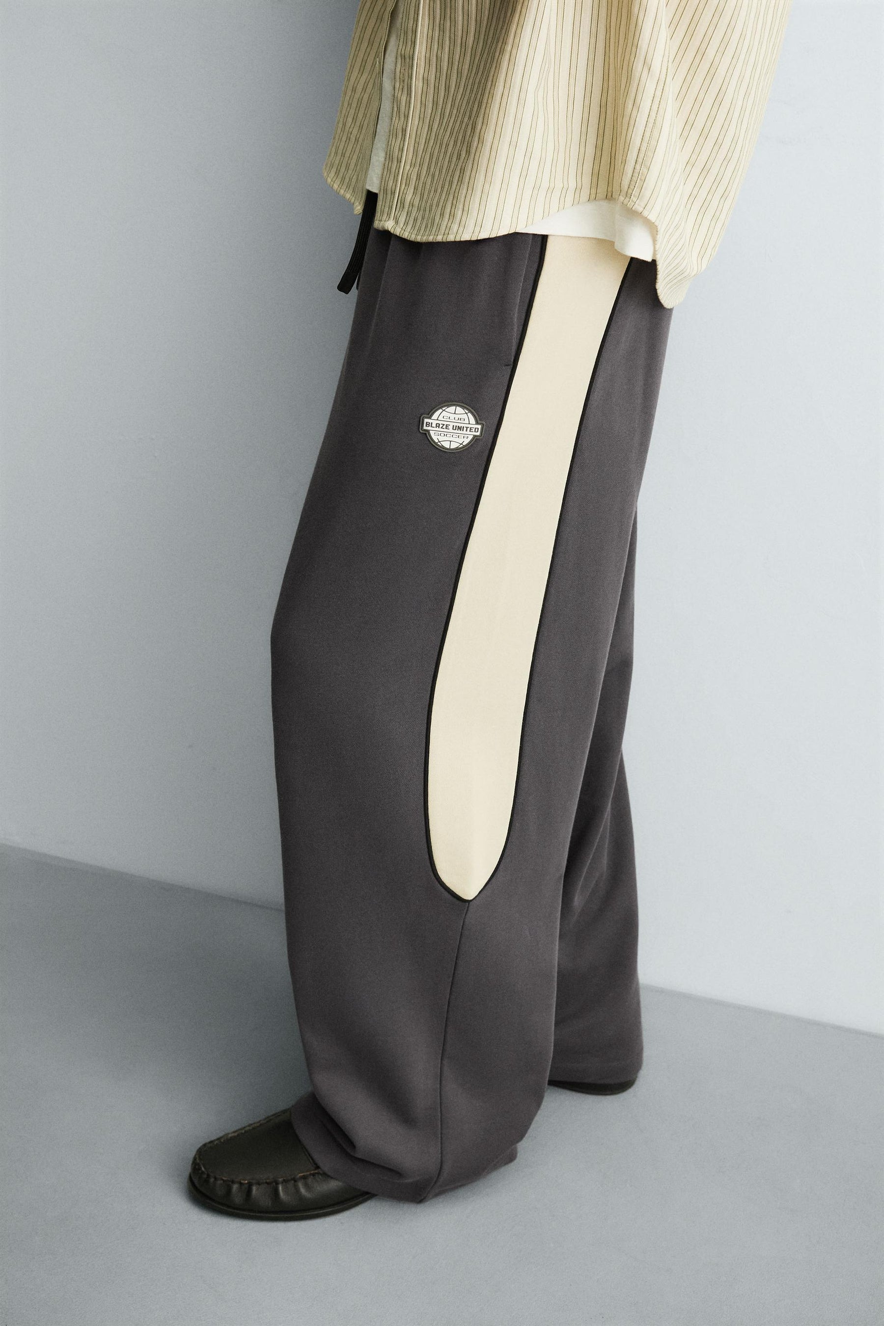 RELAXED FIT COLOUR BLOCK TROUSERS - Image 5