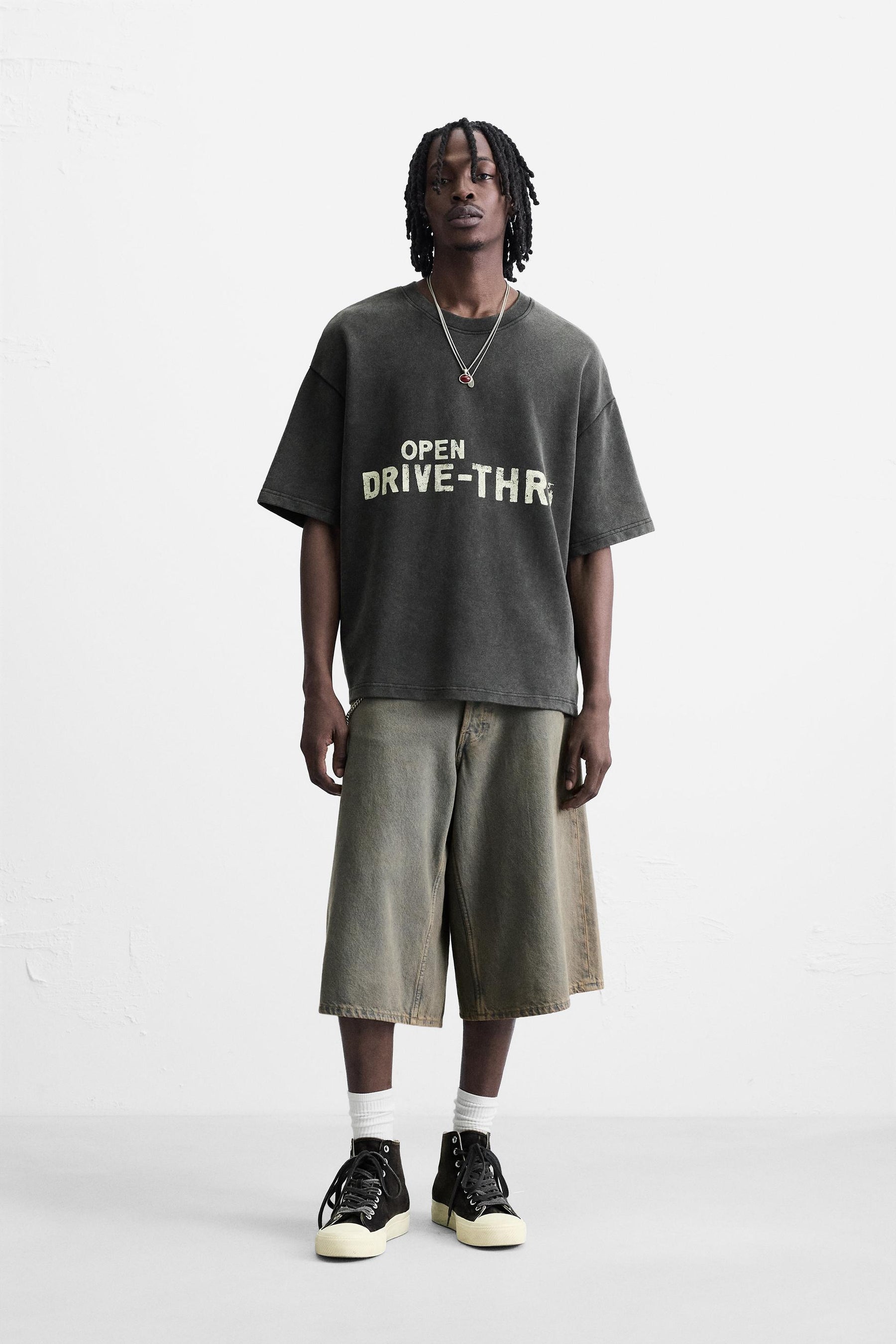 WASHED PRINTED GRAPHIC SWEATSHIRT - Image 1