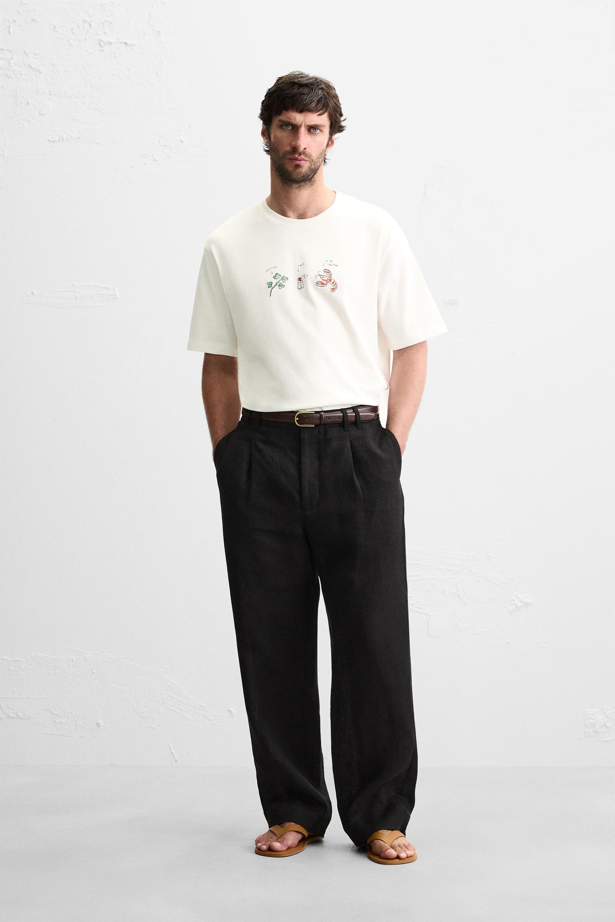CONTRAST EMBROIDERY T-SHIRT - Image 1
