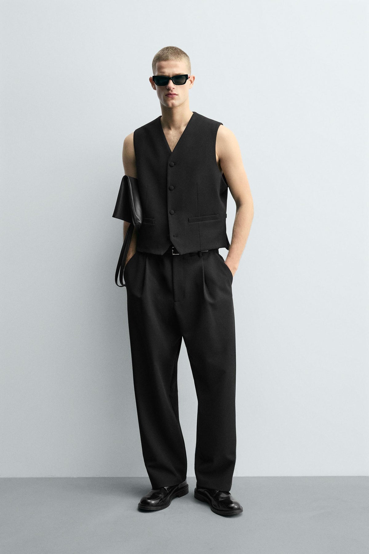 TEXTURED WAISTCOAT WITH POCKETS