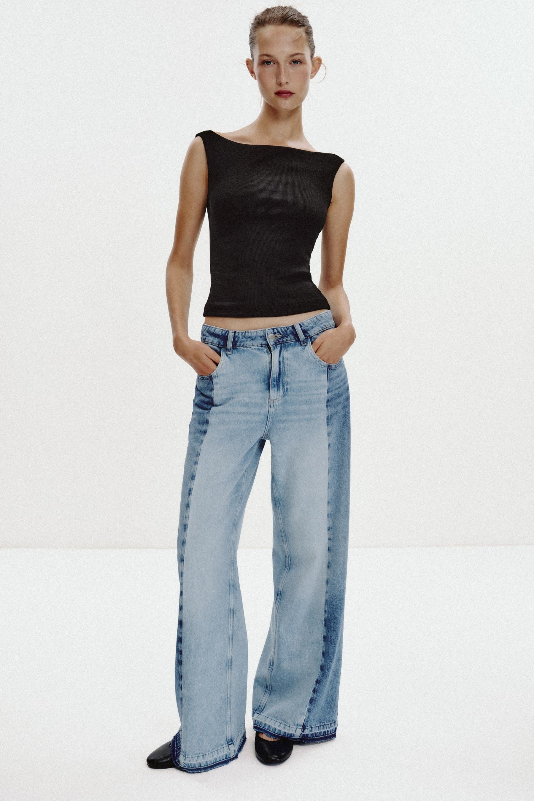 Ribbed cold-shoulder t-shirt.