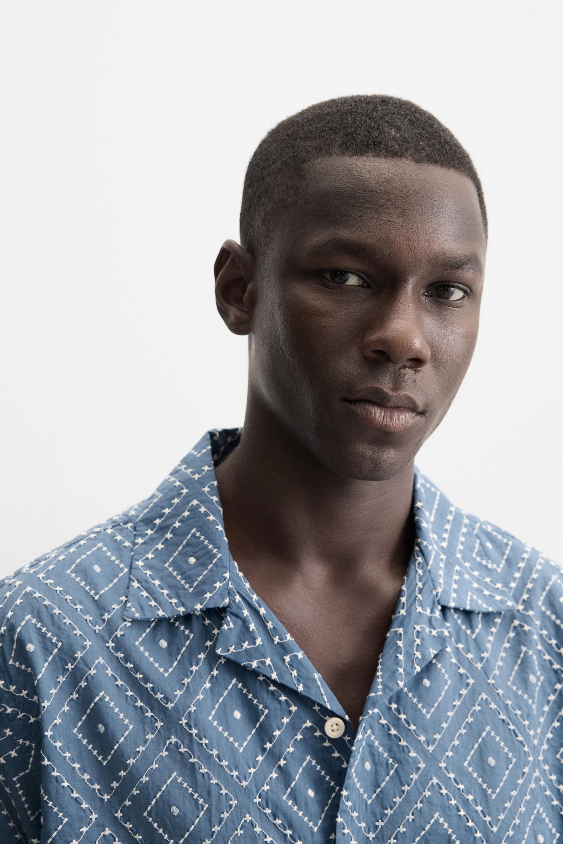 CONTRAST EMBROIDERY SHIRT - Image 5