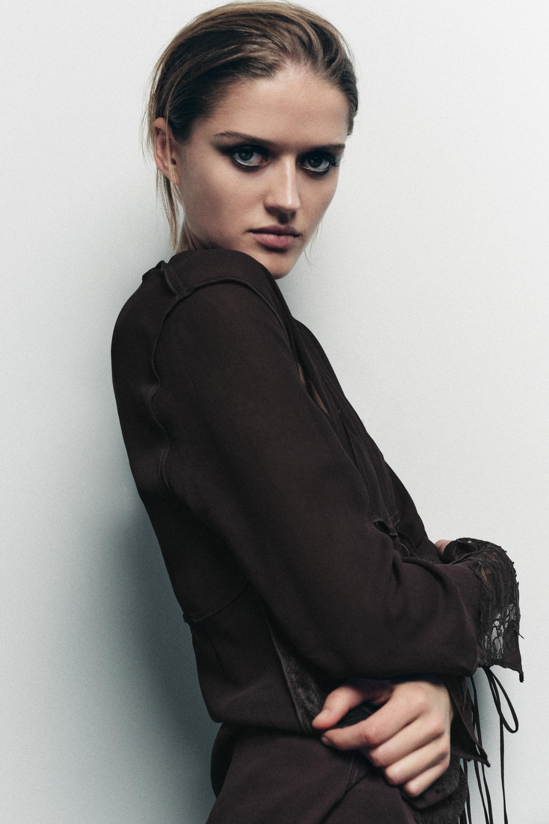 LACE SHIRT WITH BOWS