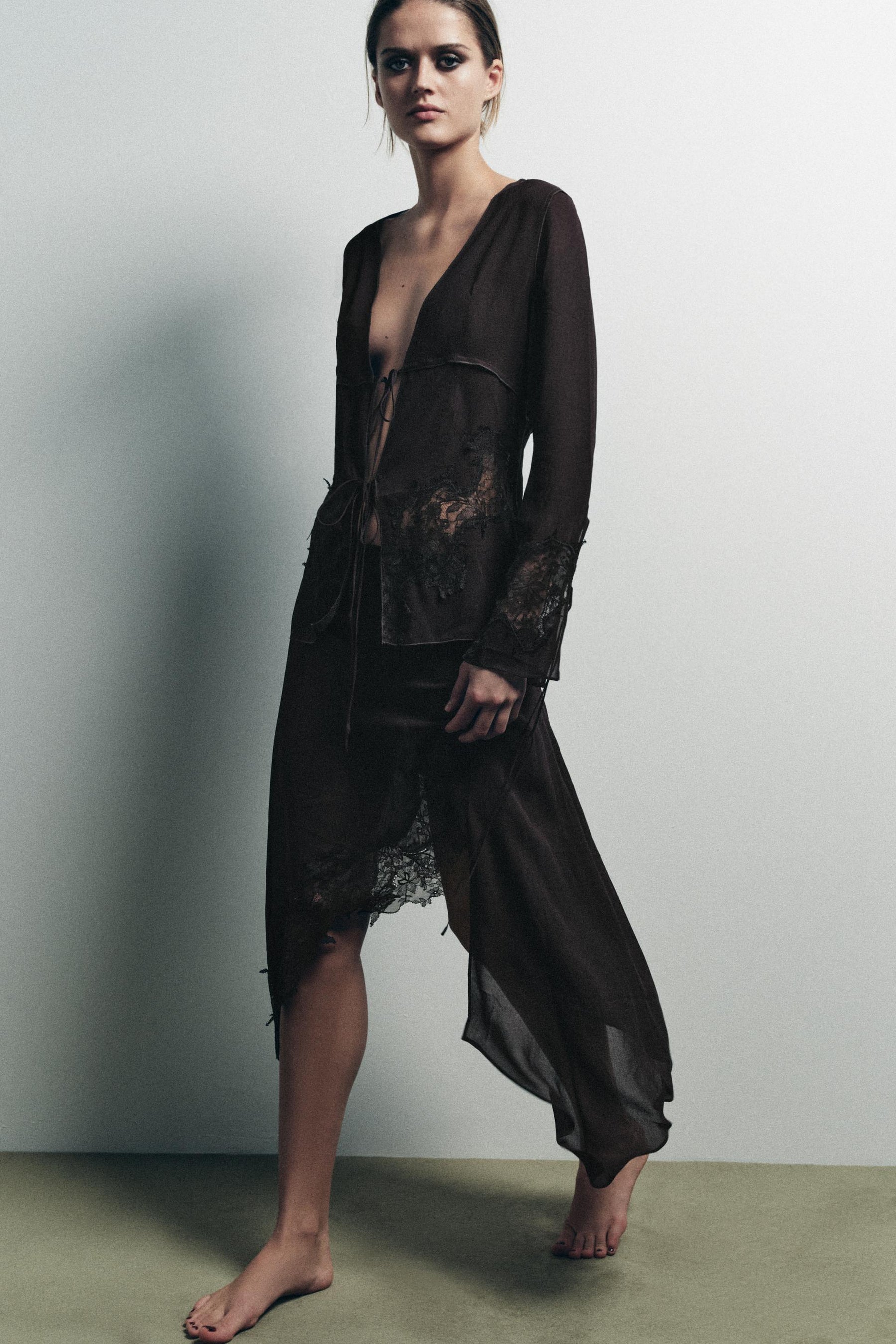 LACE SHIRT WITH BOWS