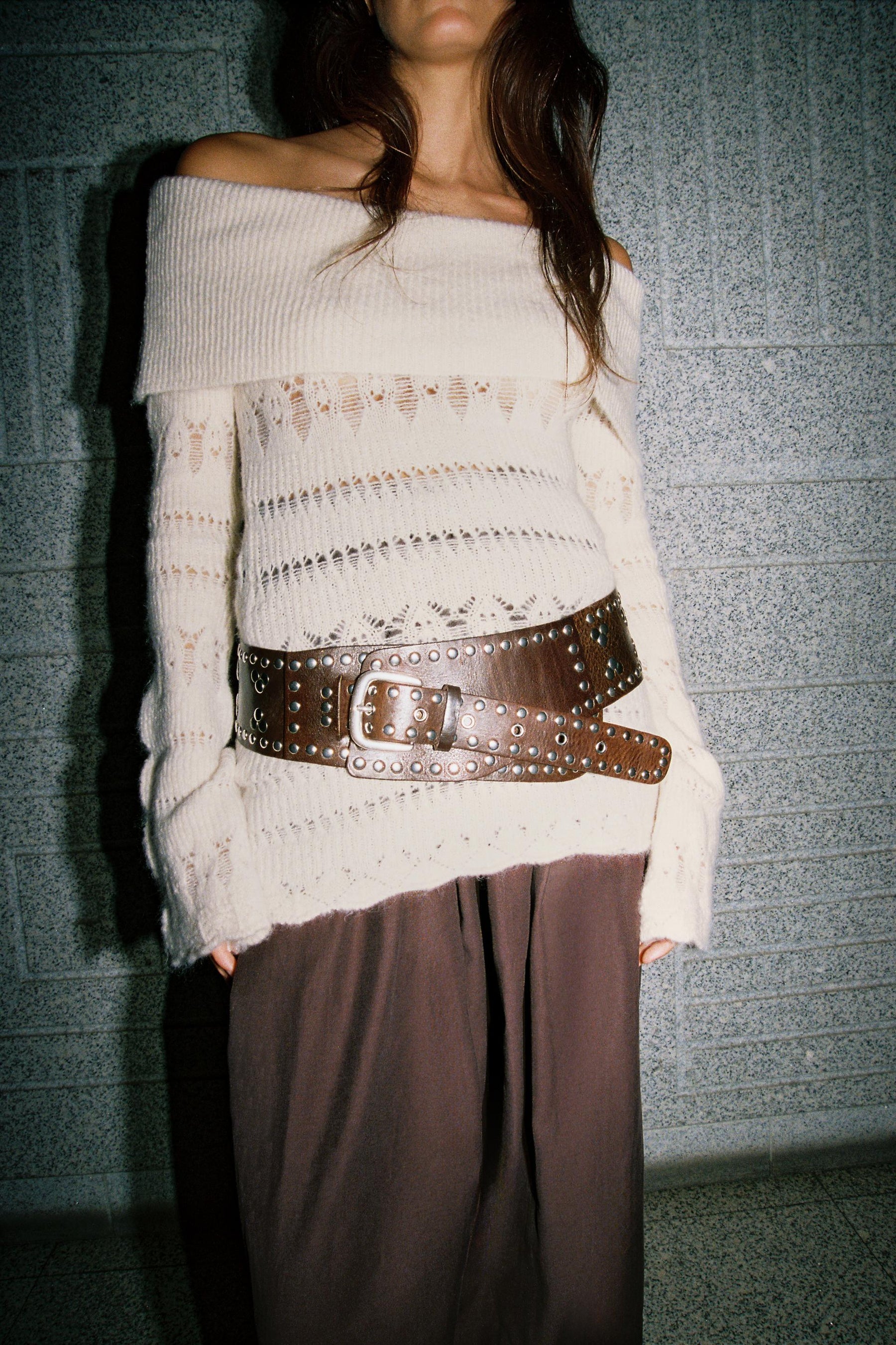 Off-shoulder openwork jumper