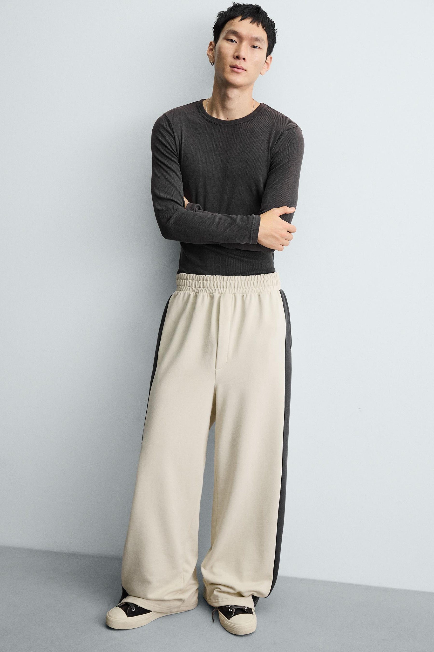 WIDE-LEG JOGGER TROUSERS WITH SIDE TAPING - Image 6
