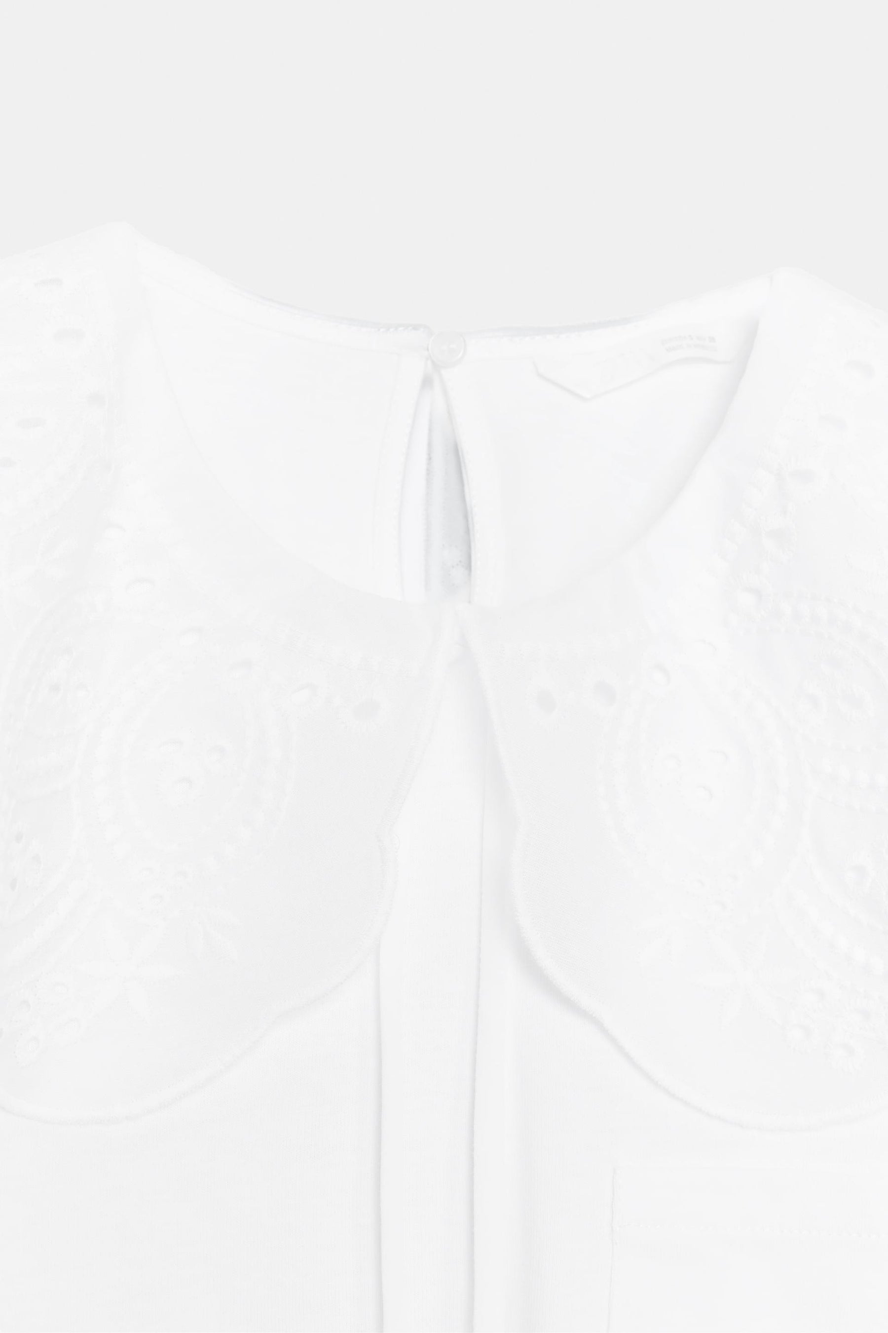 EMBROIDERED PETER PAN COLLAR