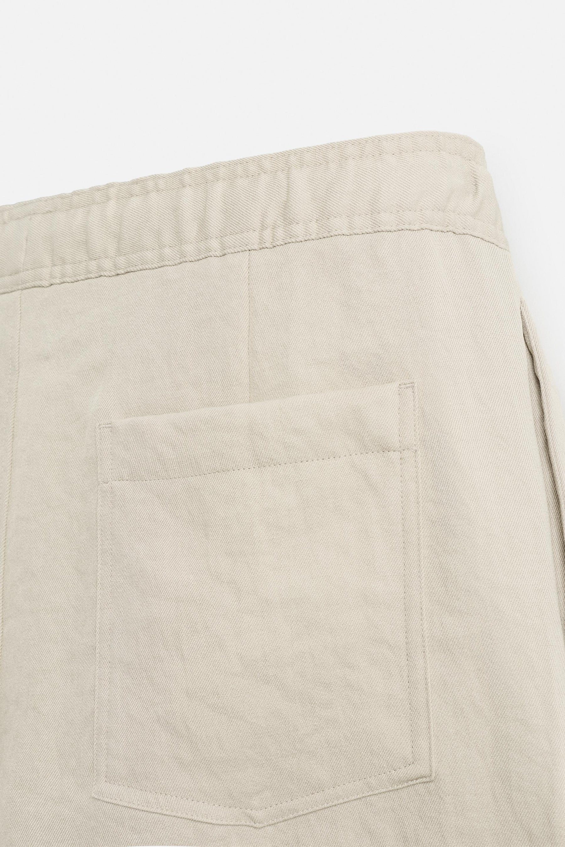 PLEATED FLOWING BERMUDA SHORTS - Image 10
