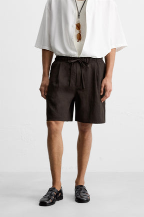 PLEATED FLOWING BERMUDA SHORTS - Image 2