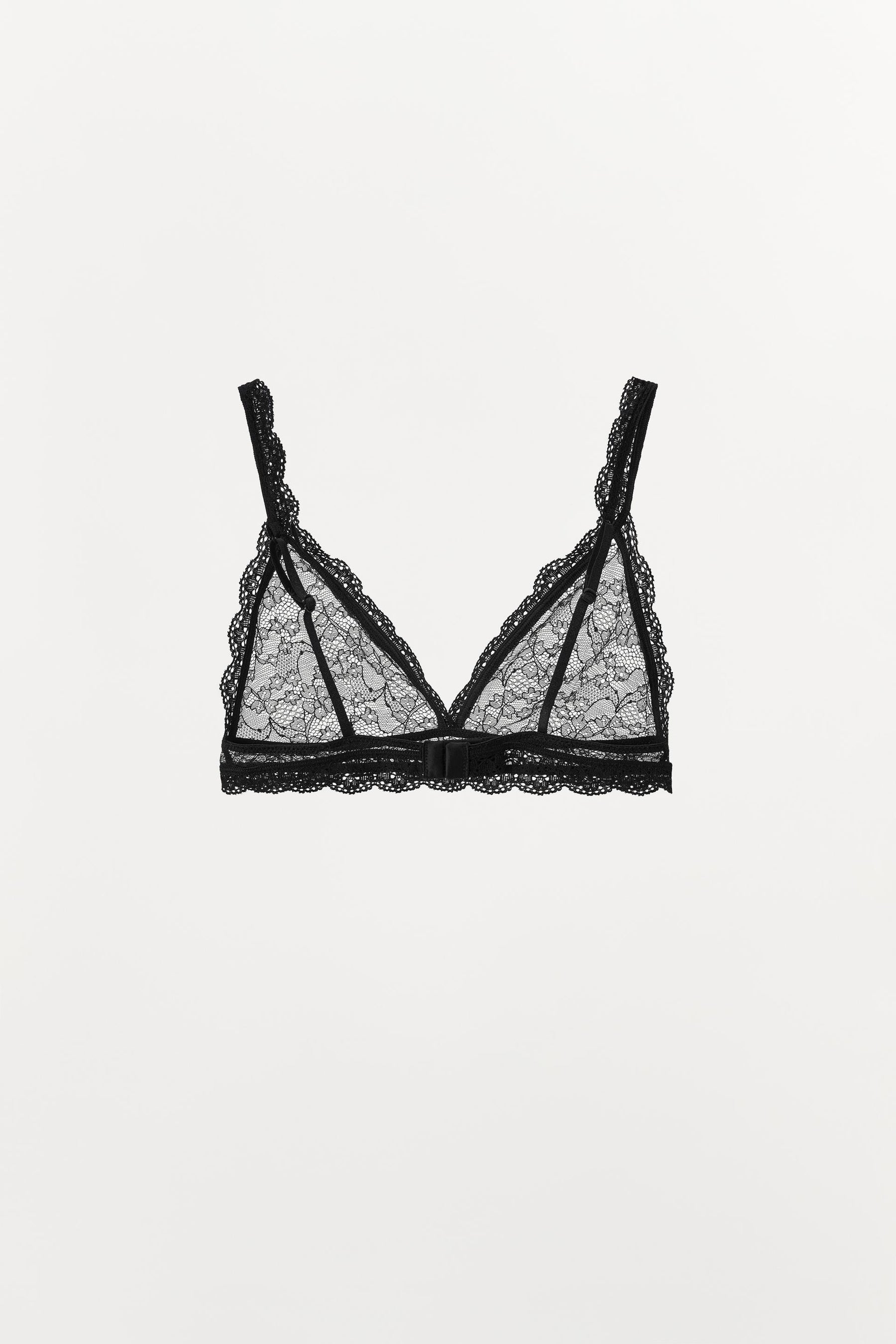 LACE TRIANGLE BRALETTE