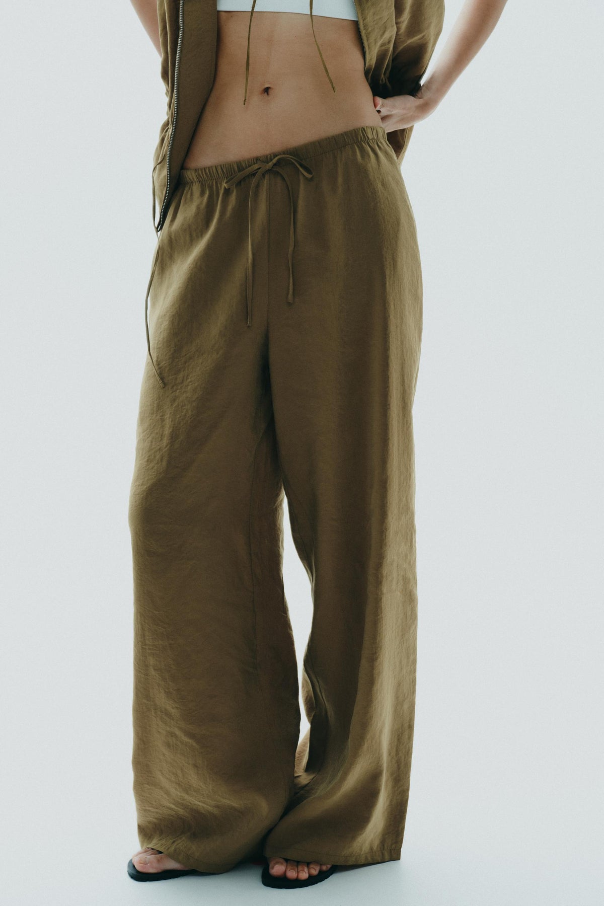 FLOWING PALAZZO PANTS