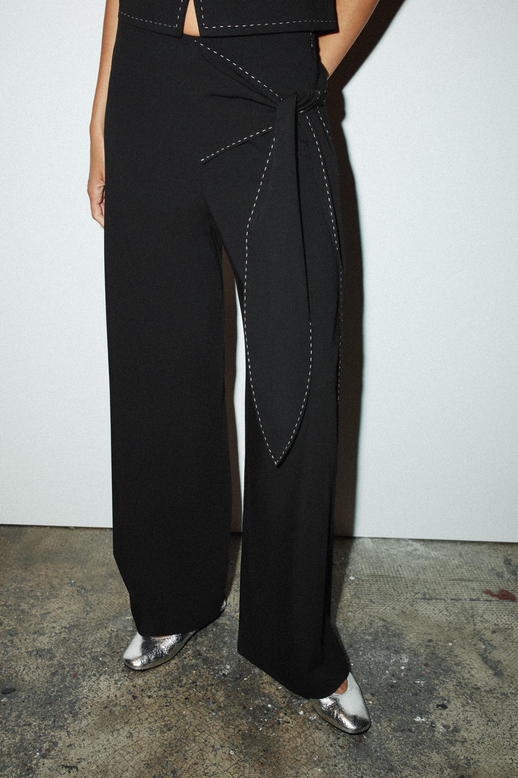 Tie-Waist Trousers with Topstitching