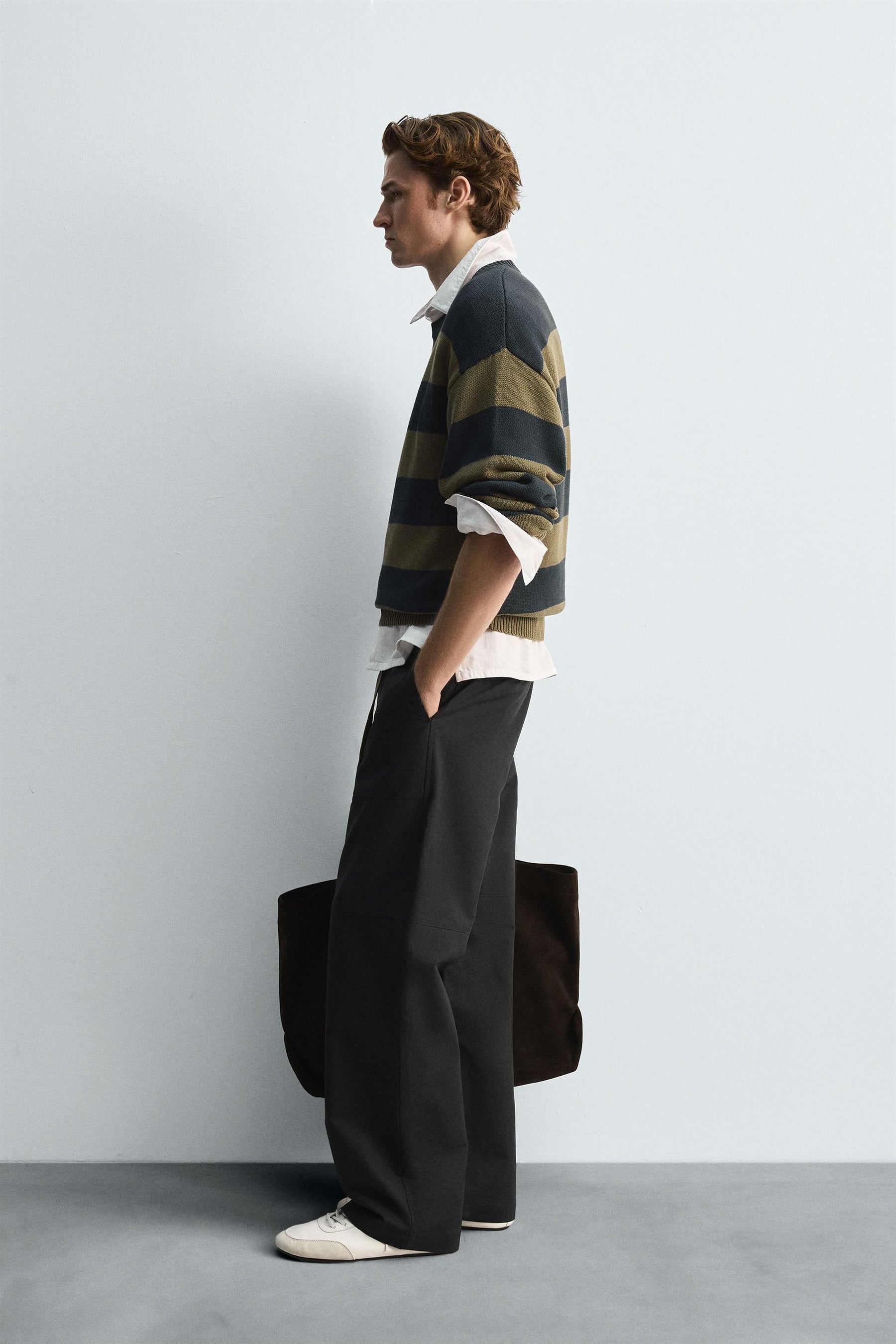 REGULAR FIT TROUSERS WITH POCKETS - Image 4