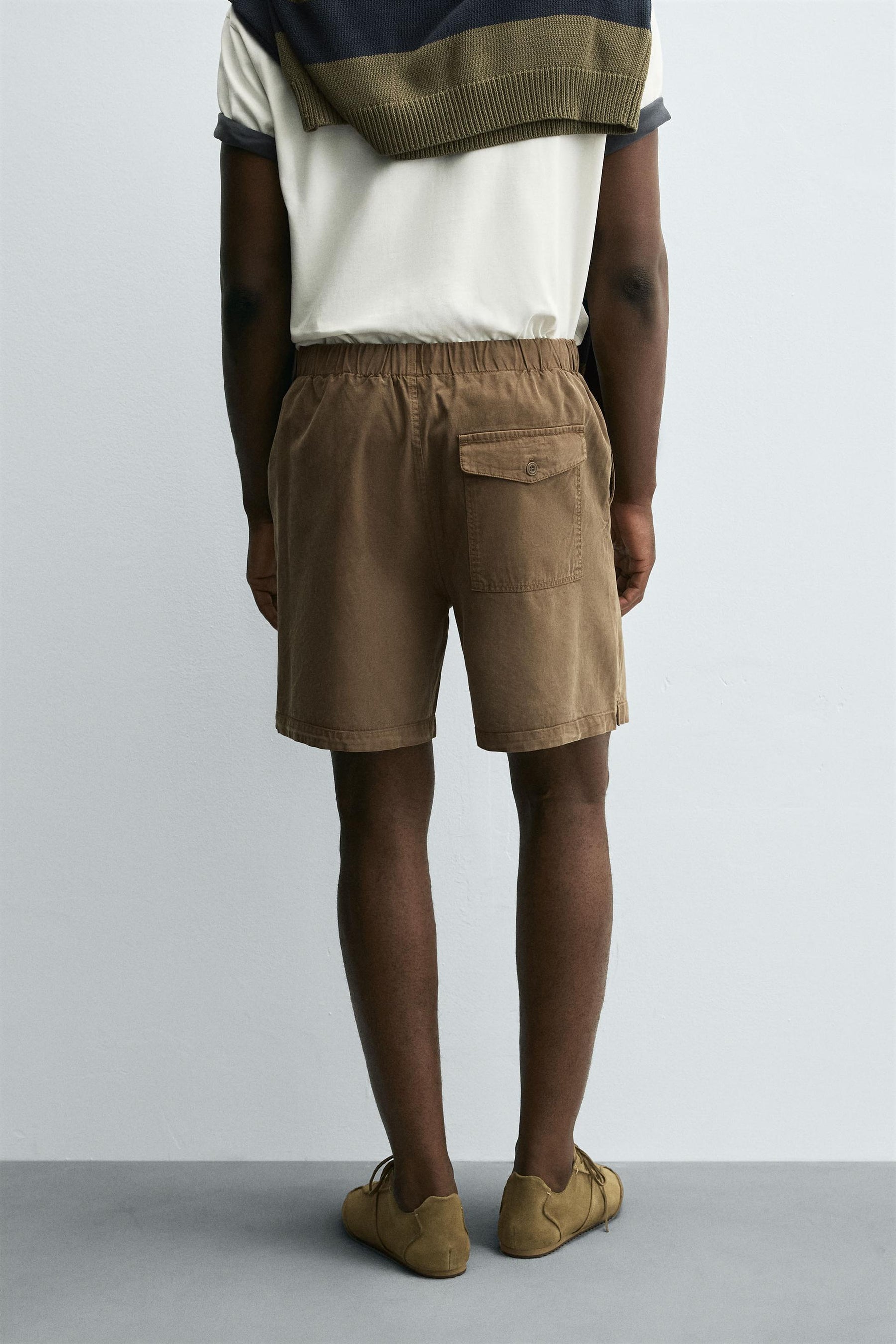LYOCELL-COTTON RELAXED FIT BERMUDA SHORTS - Image 3