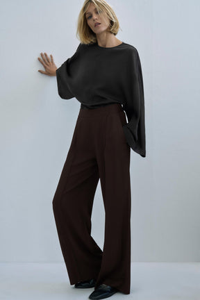 Loose-Fitting Darted Trousers