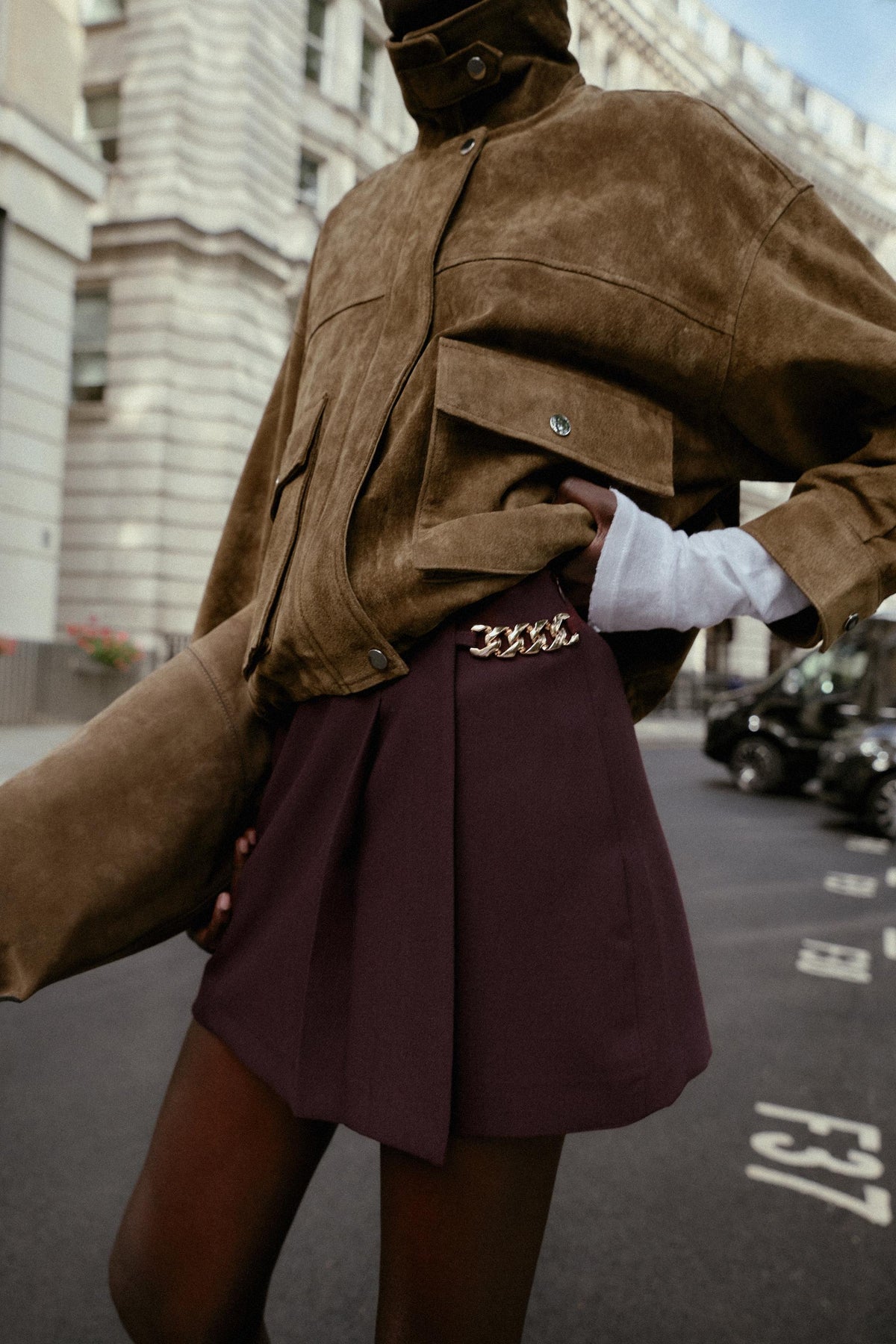 PLEATED BERMUDA SHORTS